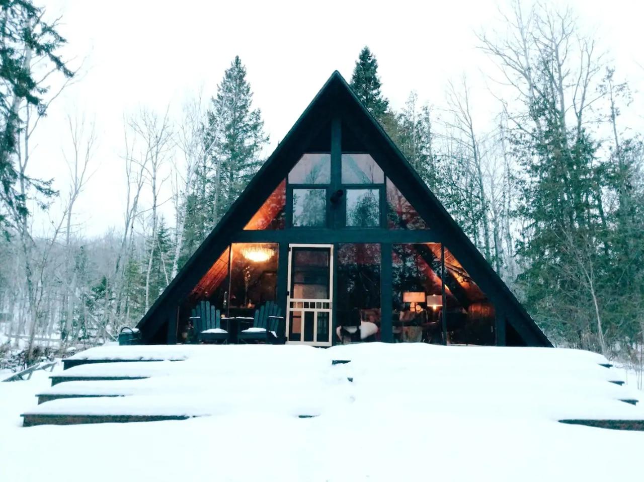 1280x958 Michigan cabins for a cozy winter trip