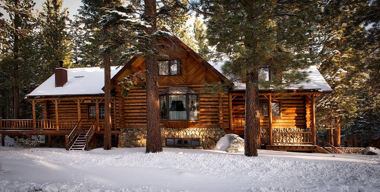 1280x648 Cozy Winter Cabins in Wisconsin on the road