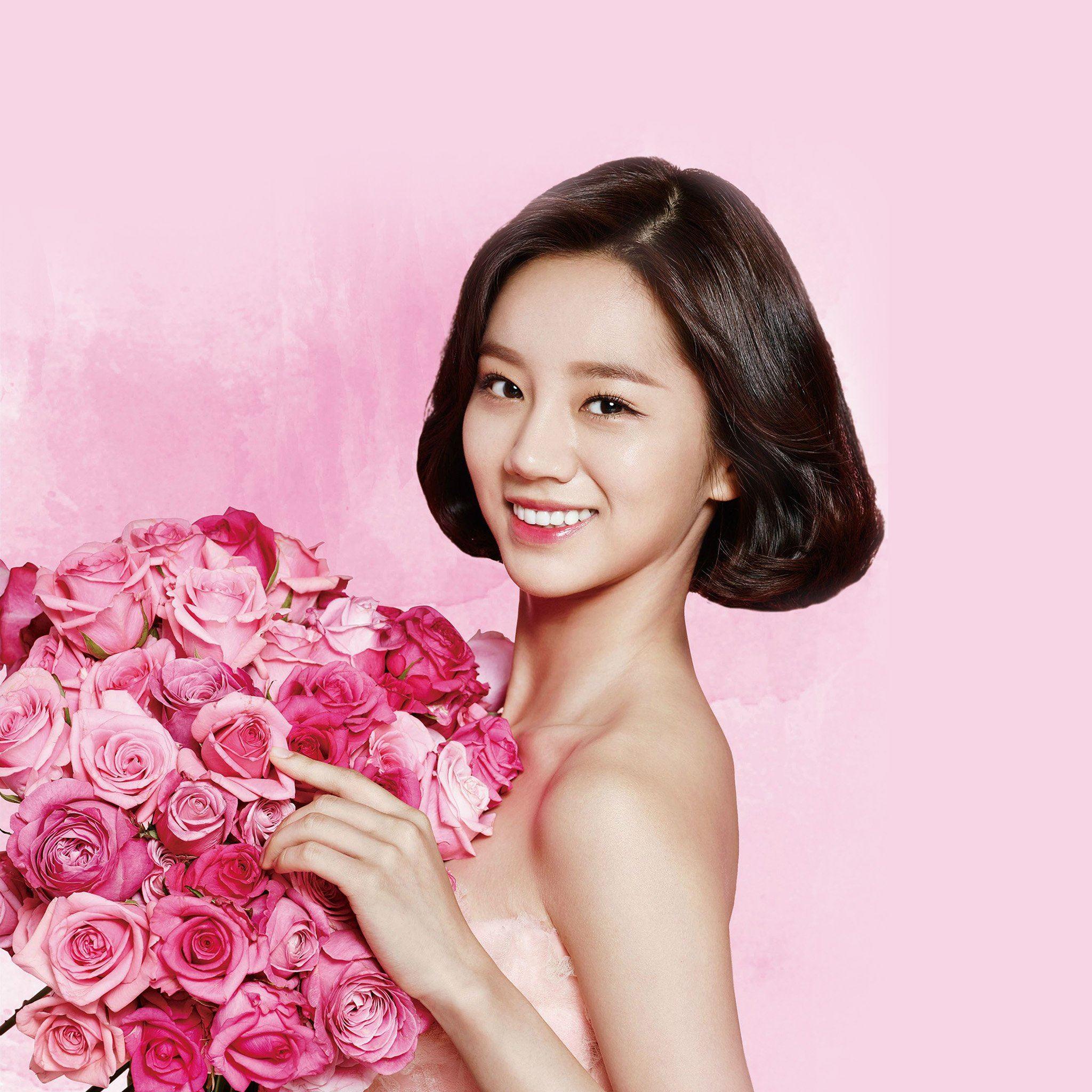 2048x2048 Flower Hyeri Cute Pink Kpop Girl iPad Air Wallpaper Free Download