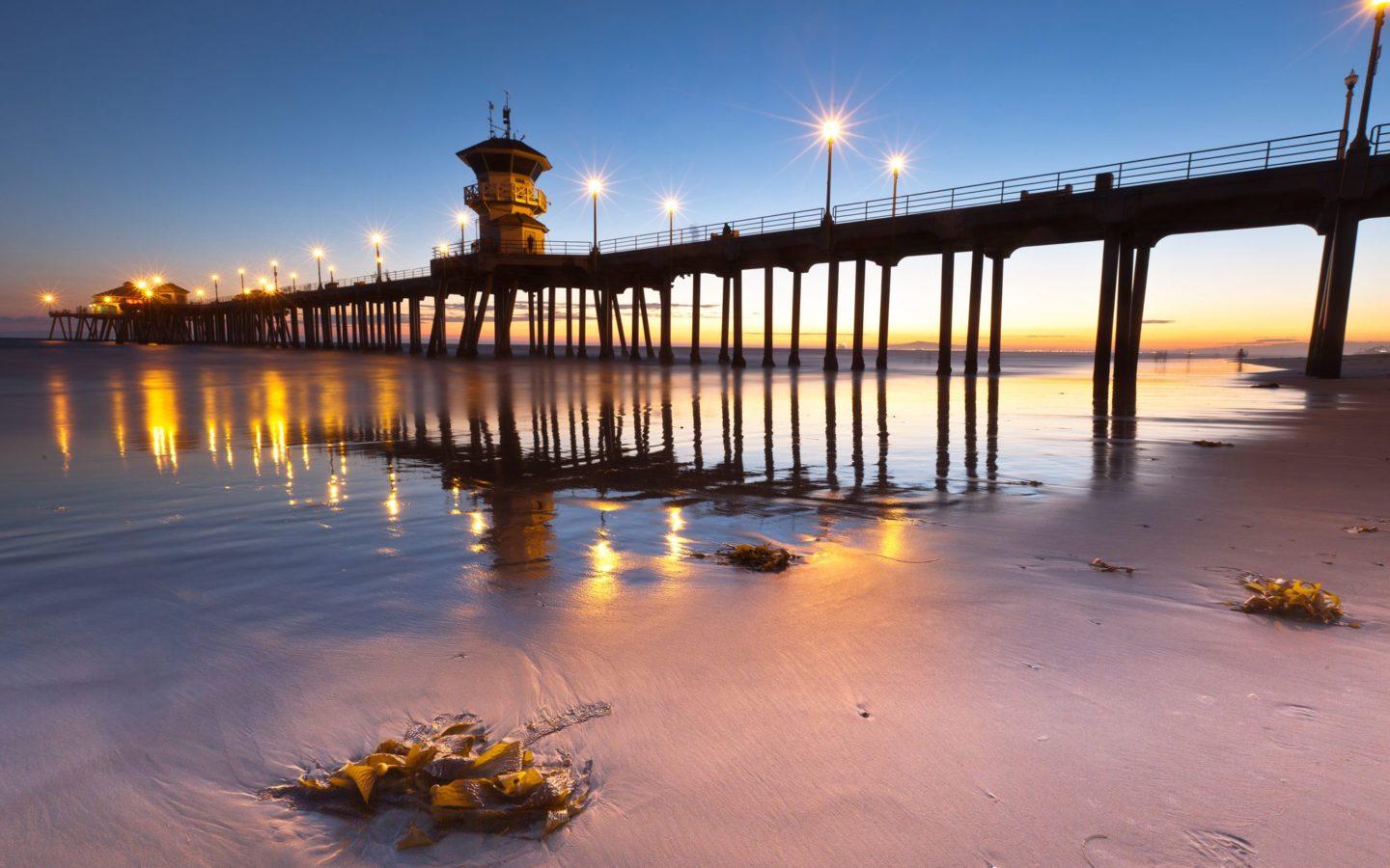1440x900 Hotel near Huntington Beach California