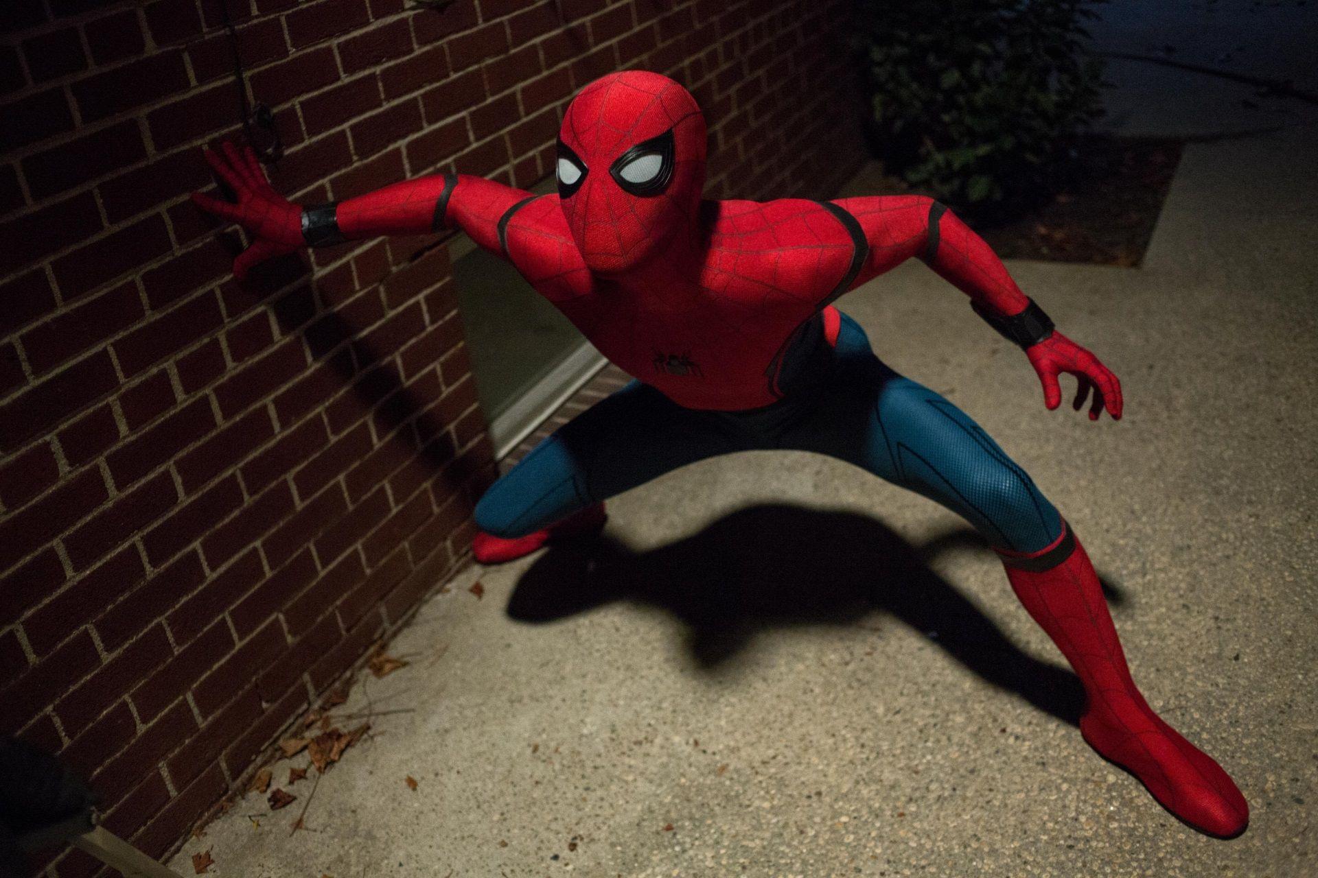 1920x1280 spiderman homecoming wallpaper for desktop background free