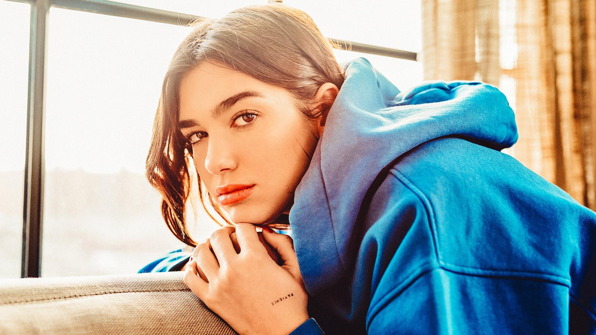 2048x1152 Young Dua Lipa Wallpaper