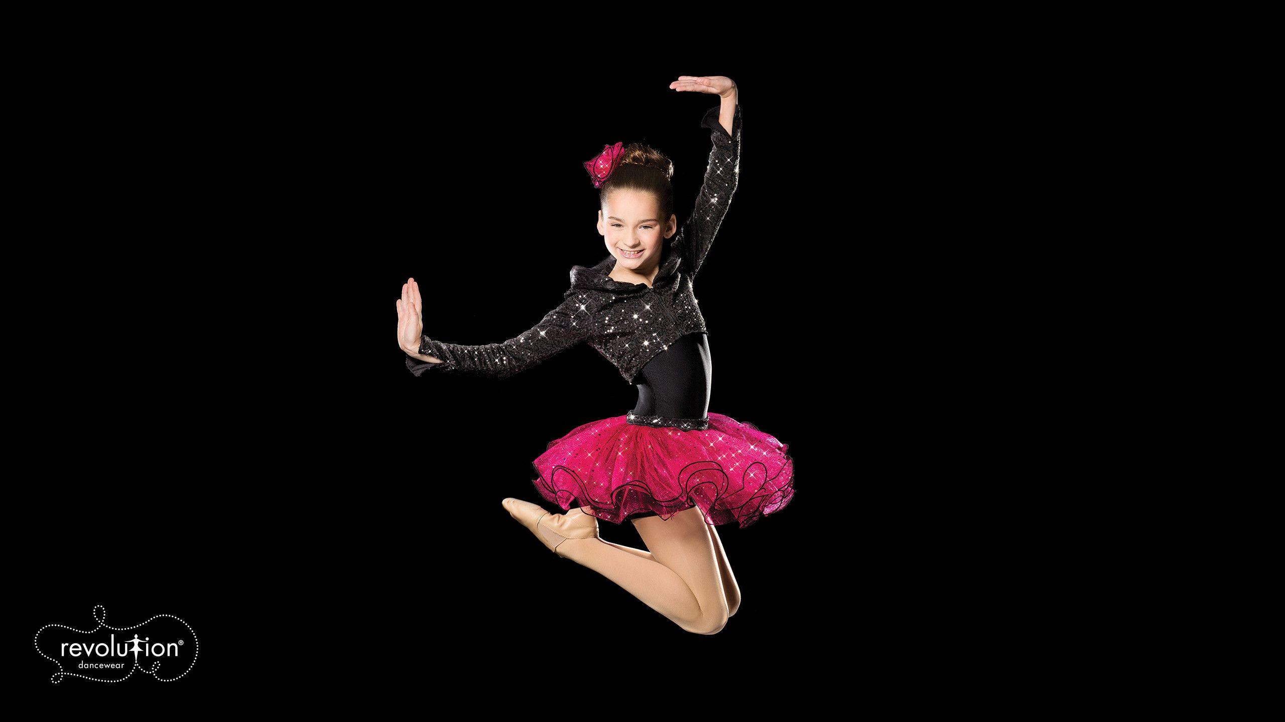 2560x1440 Aesthetic Tumblr Laptop Wallpaper Ballerina Leap