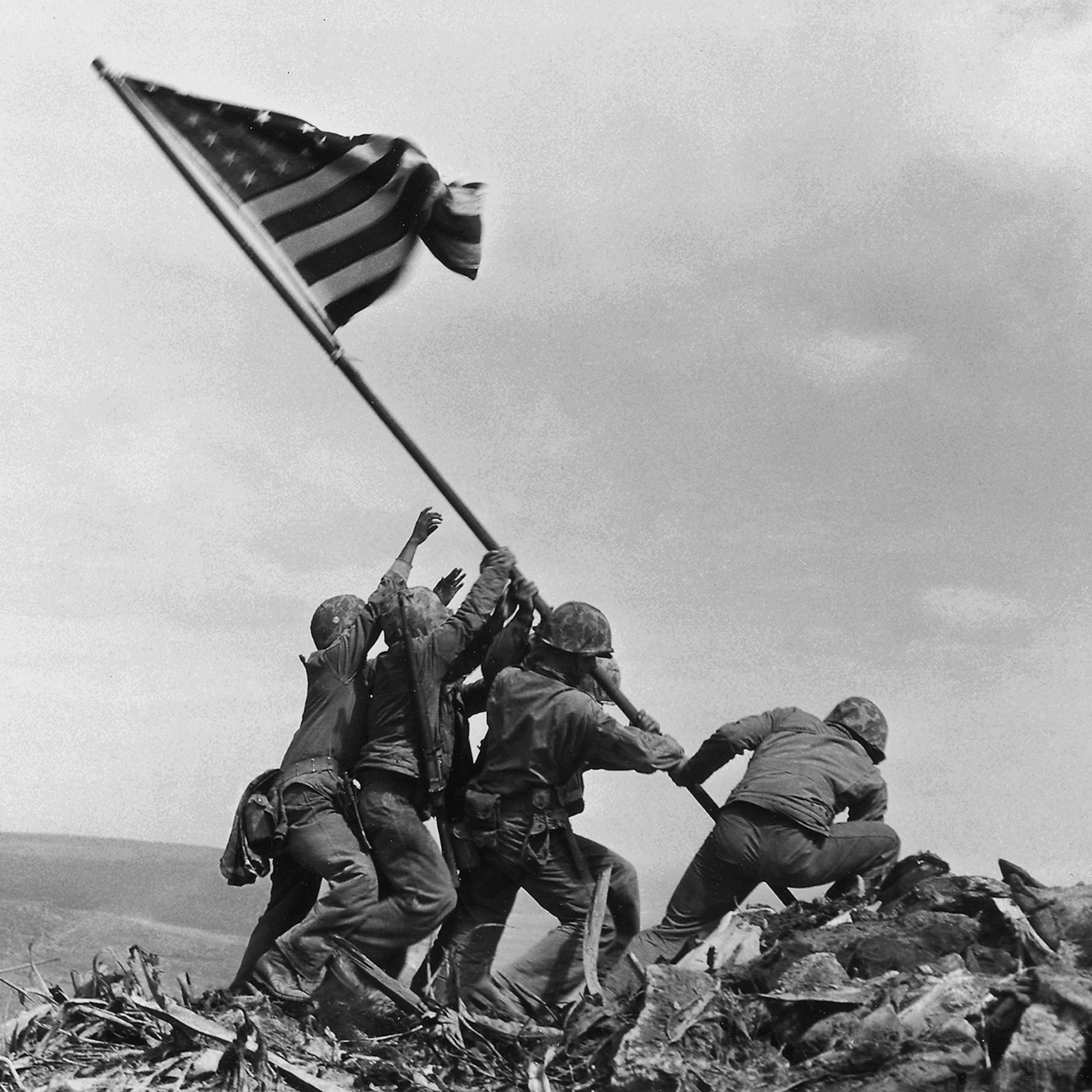 3072x3072 Was this iconic World War II photo staged? Here's the heroic true story