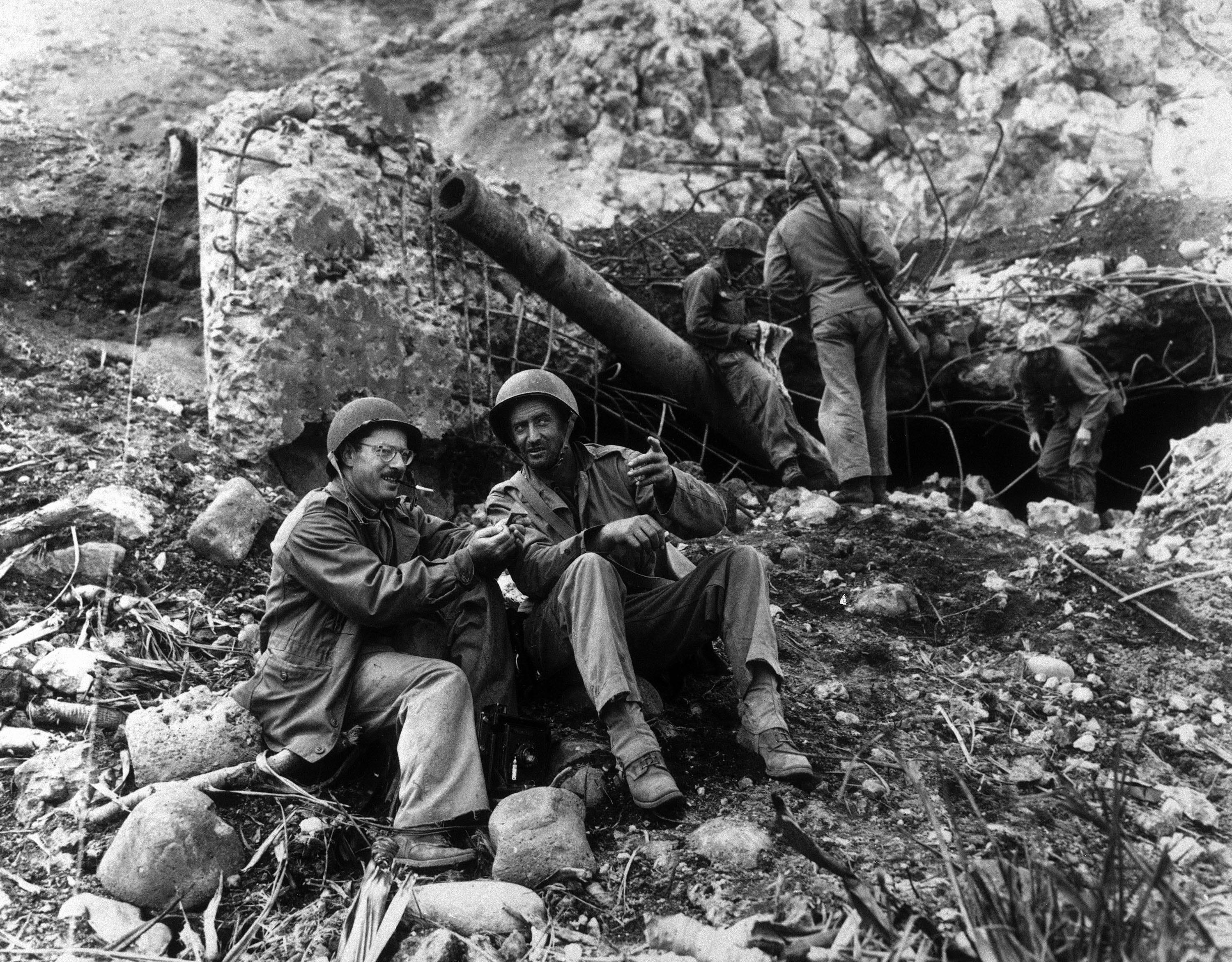 3000x2342 Joe Rosenthal's iconic World War II Iwo Jima photo found at garage sale