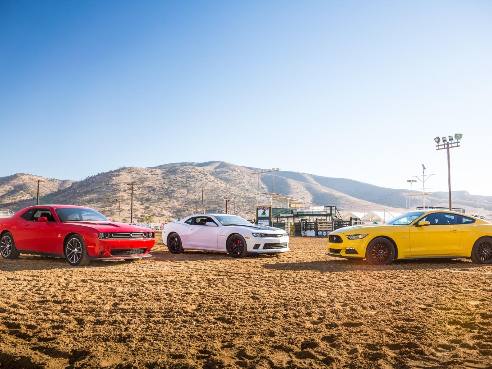 1600x1200 Wallpaper Red Dodge Challenger, White Chevrolet Camaro, Yellow Ford Mustang 1920x1200 HD Picture, Image