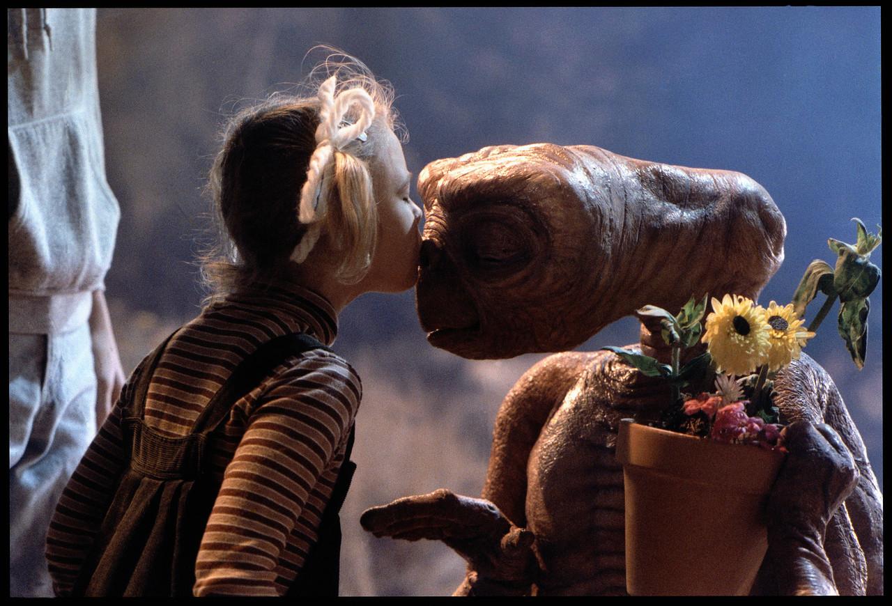 1280x870 E.T. The Extra Terrestrial (1982)