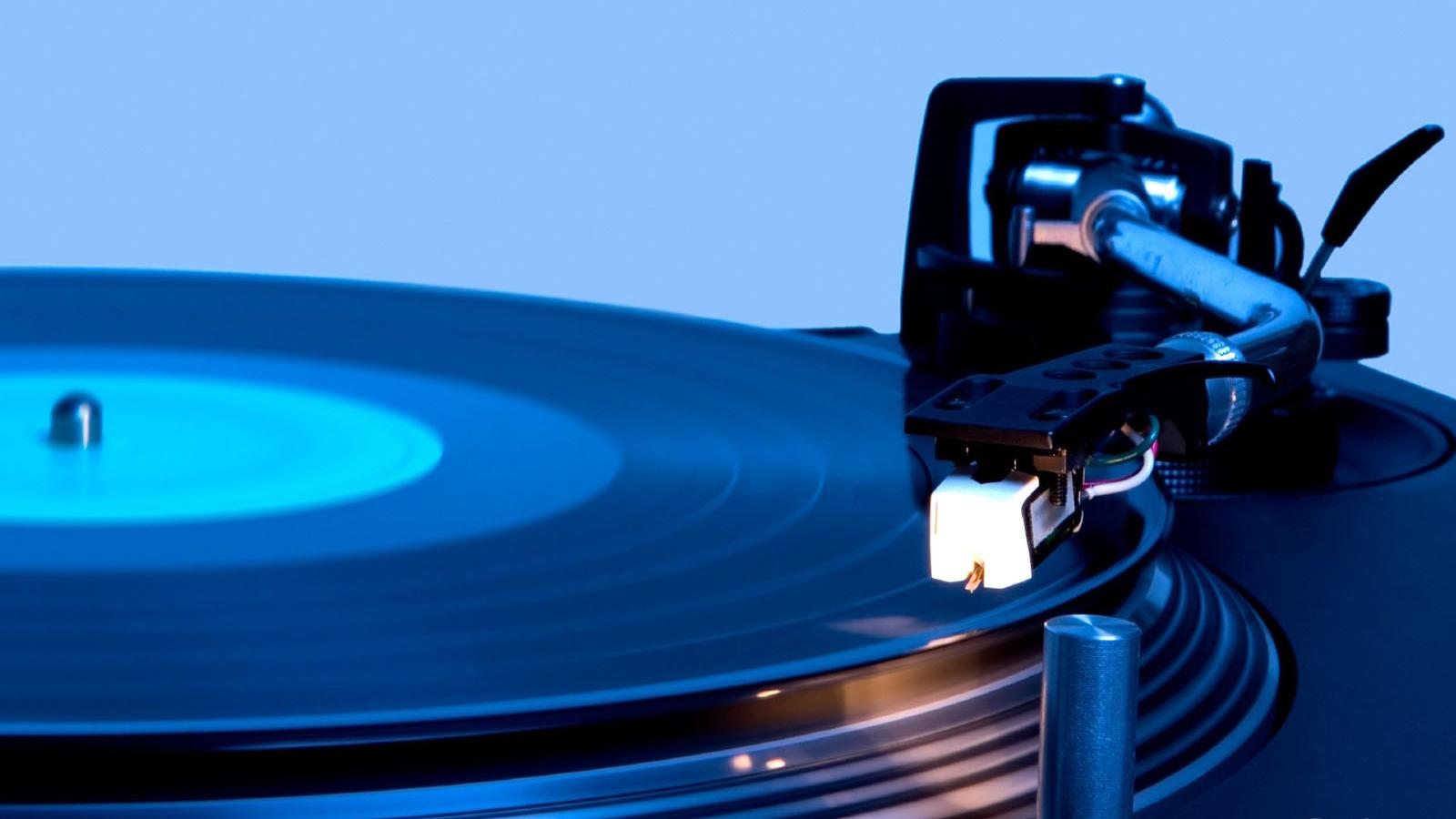 1600x900 Free download DJ Turntable Digital Wallpaper 13778 Amazing Wallpaperz [1600x1200] for your Desktop, Mobile & Tablet. Explore Turntable Wallpaper. Technics 1200 Wallpaper, DJ Turntables Wallpaper, Record Player Wallpaper HD