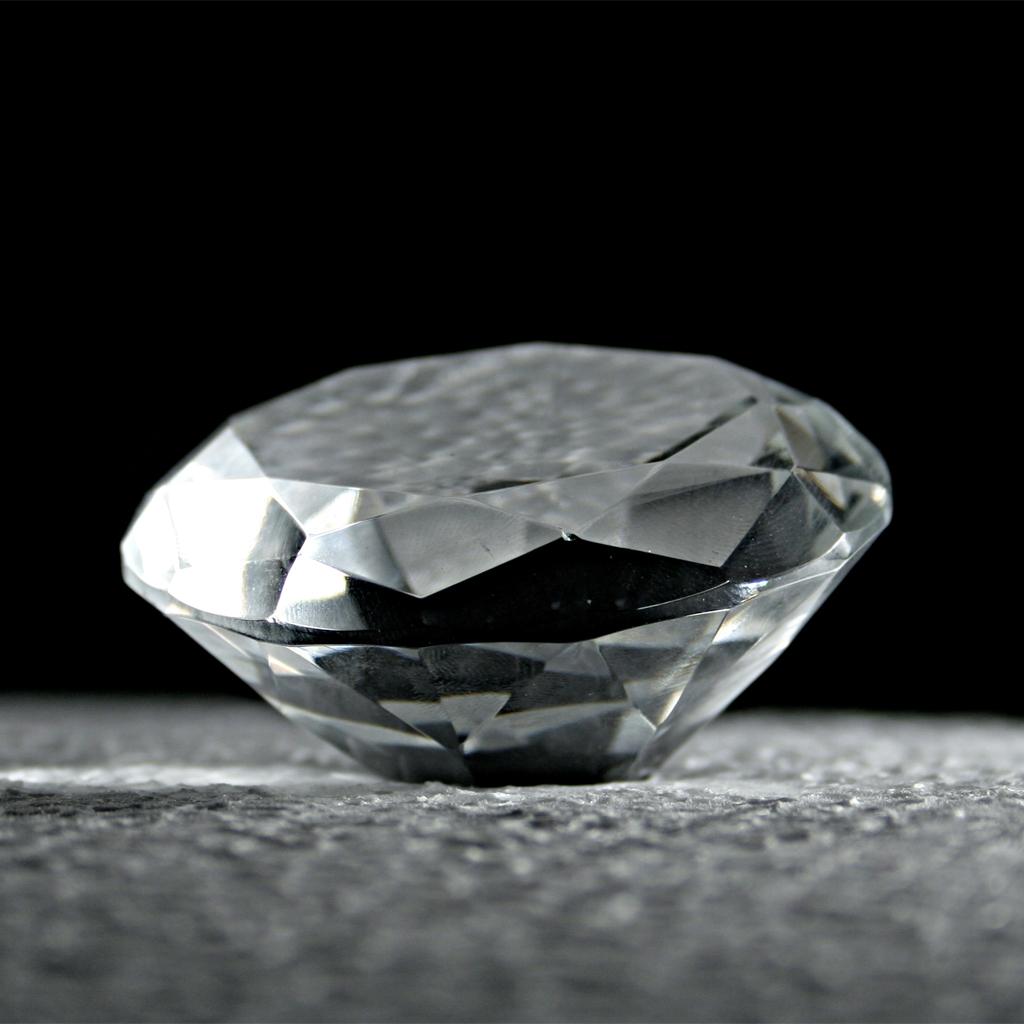 1024x1024 Large Diamond iPad Wallpaper Free Download