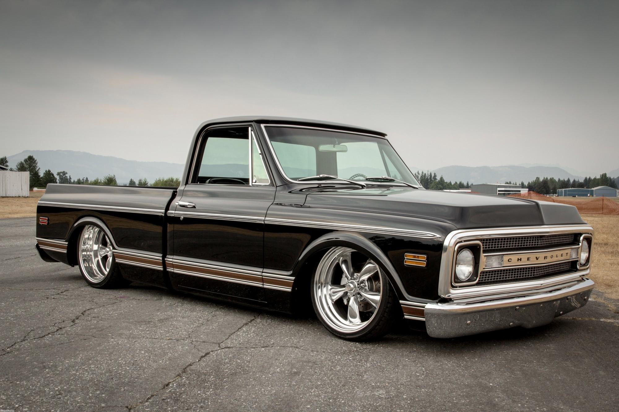 2000x1333 Chevy Truck Wallpaper