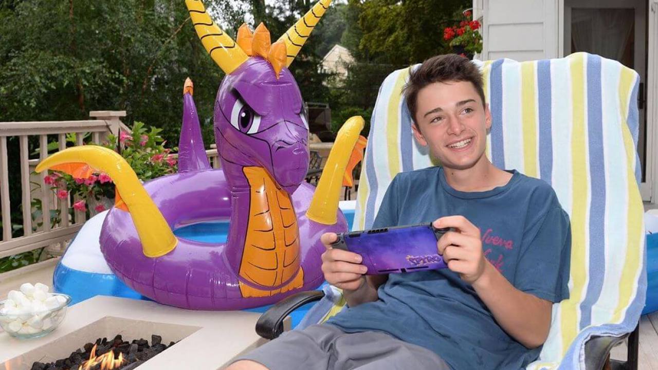 1280x720 Noah Schnapp Wiki, Biography, Age, Movies, Family, Image & More