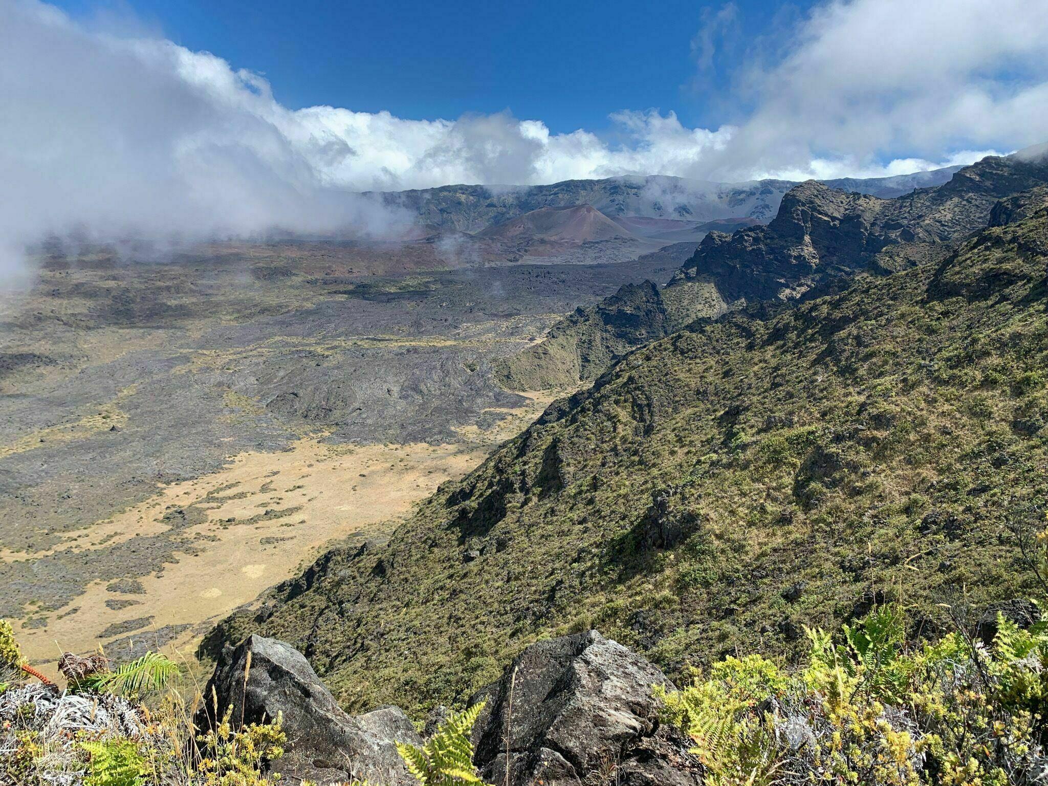 2048x1536 Photos of Haleakala National Park, Hawaii trails