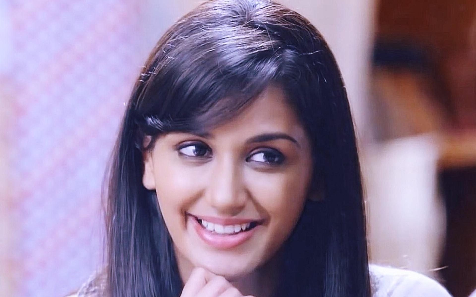 1920x1200 Actress Nikita Dutta Wallpaper 36426