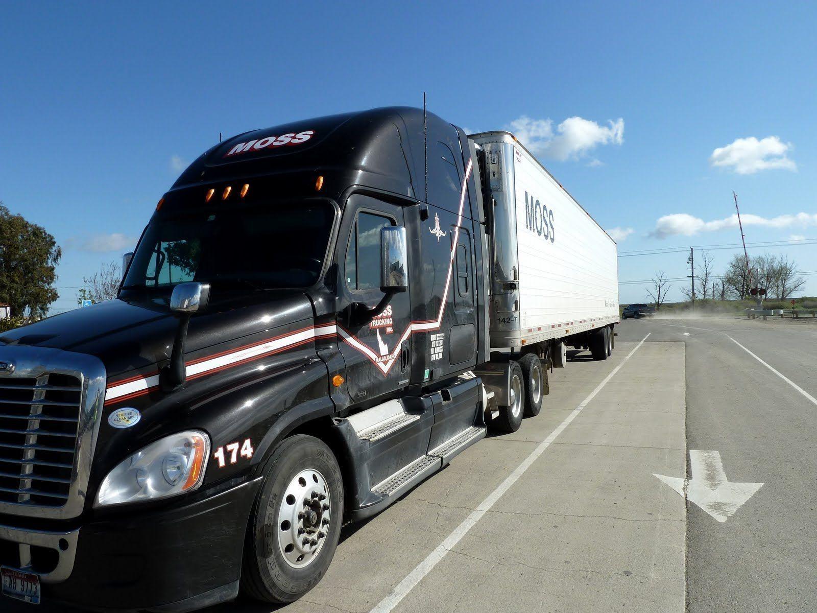 1600x1200 Free download 18 Wheeler Wallpaper [1600x1200] for your Desktop, Mobile & Tablet. Explore 18 Wheeler Wallpaper. Eighteen Wheeler Truck Wallpaper Borders