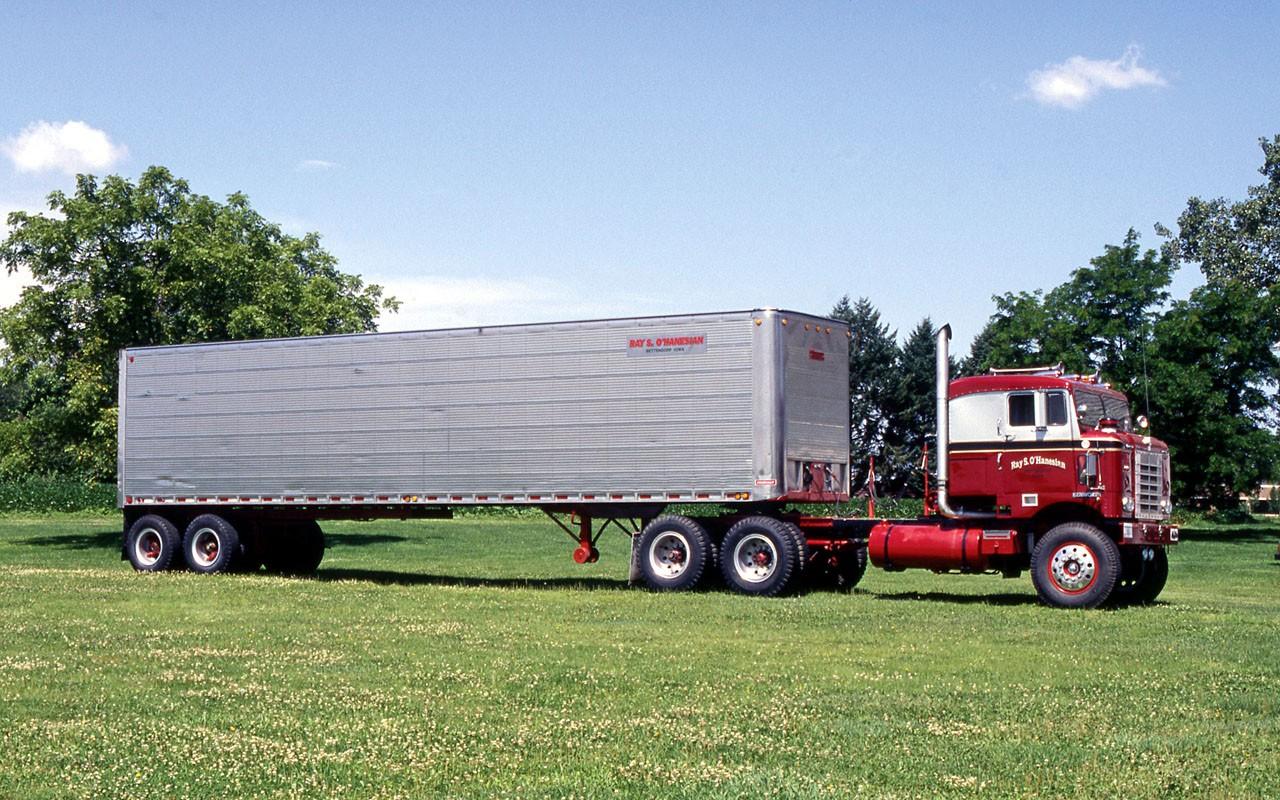 1280x800 Free download trucks kenworth 18 wheeler automotive HD wallpaper Car Picture [1280x800] for your Desktop, Mobile & Tablet. Explore 18 Wheeler Wallpaper. Eighteen Wheeler Truck Wallpaper Borders