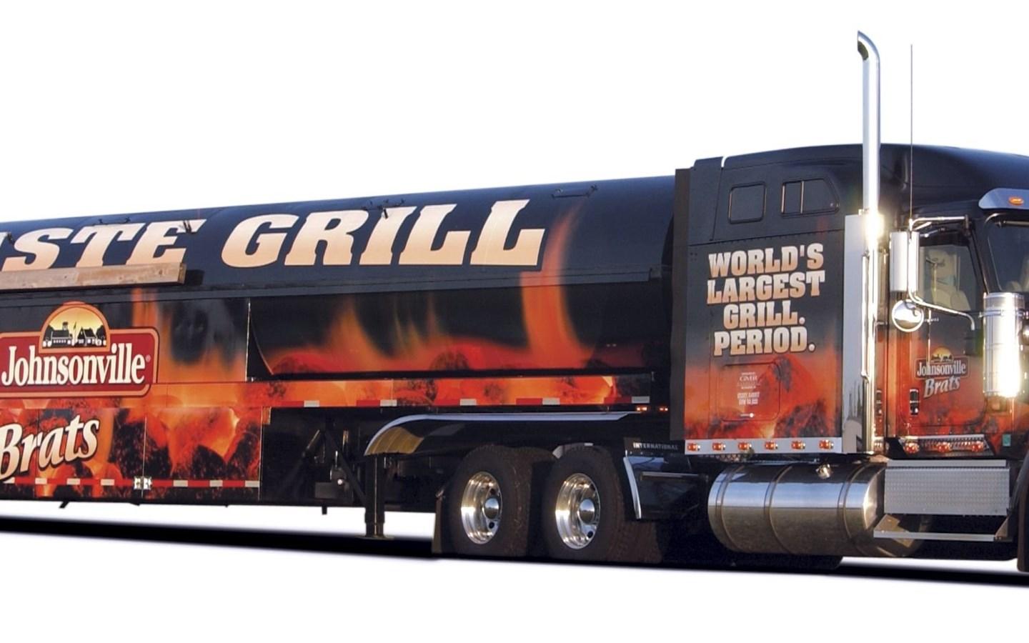 1440x900 Freightliner Semi Trucks 18 Wheeler Road Wallpaper Desktop Background