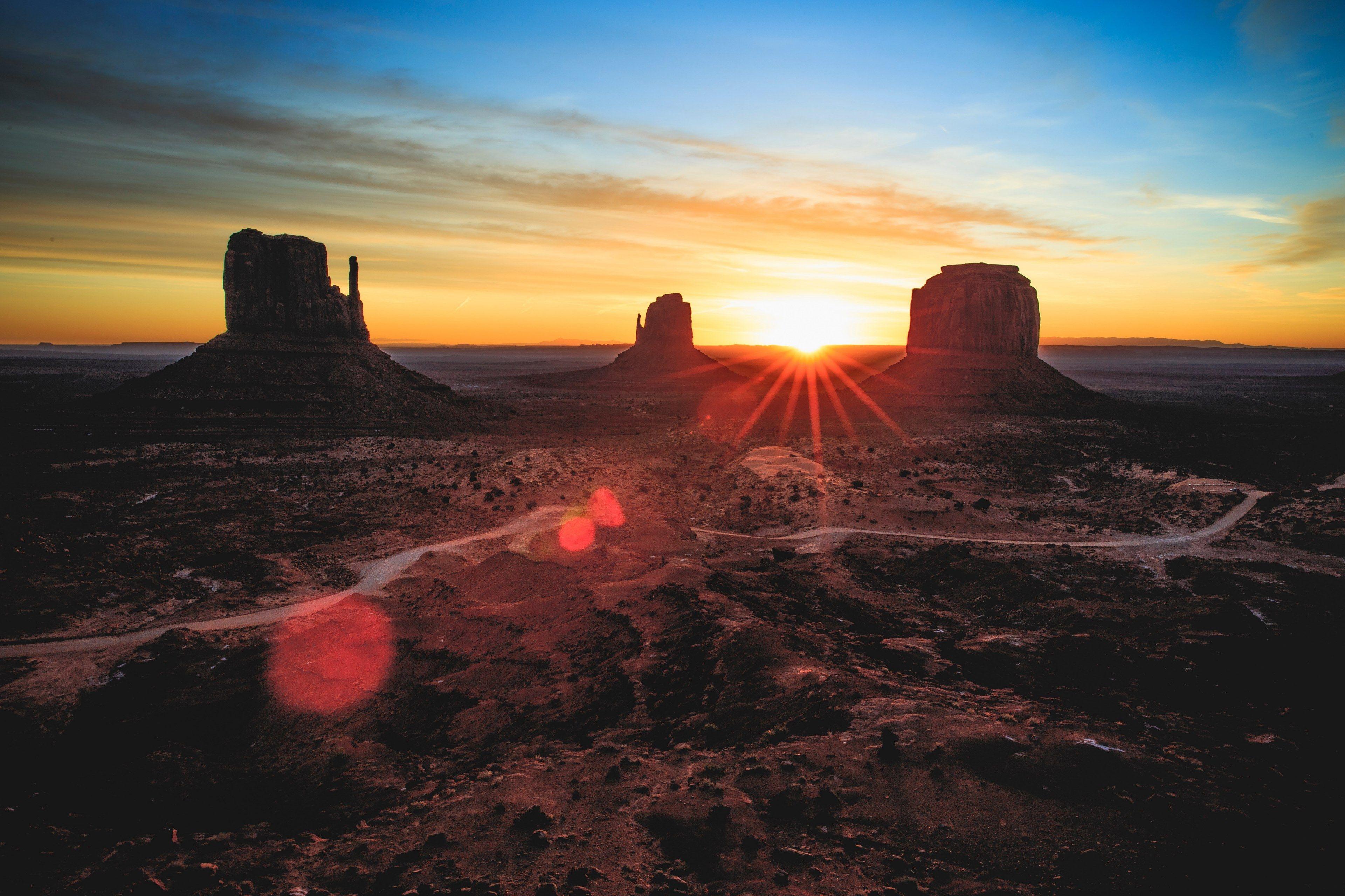 3840x2560 Monument Valley Sunset Ultra HD Wallpaper