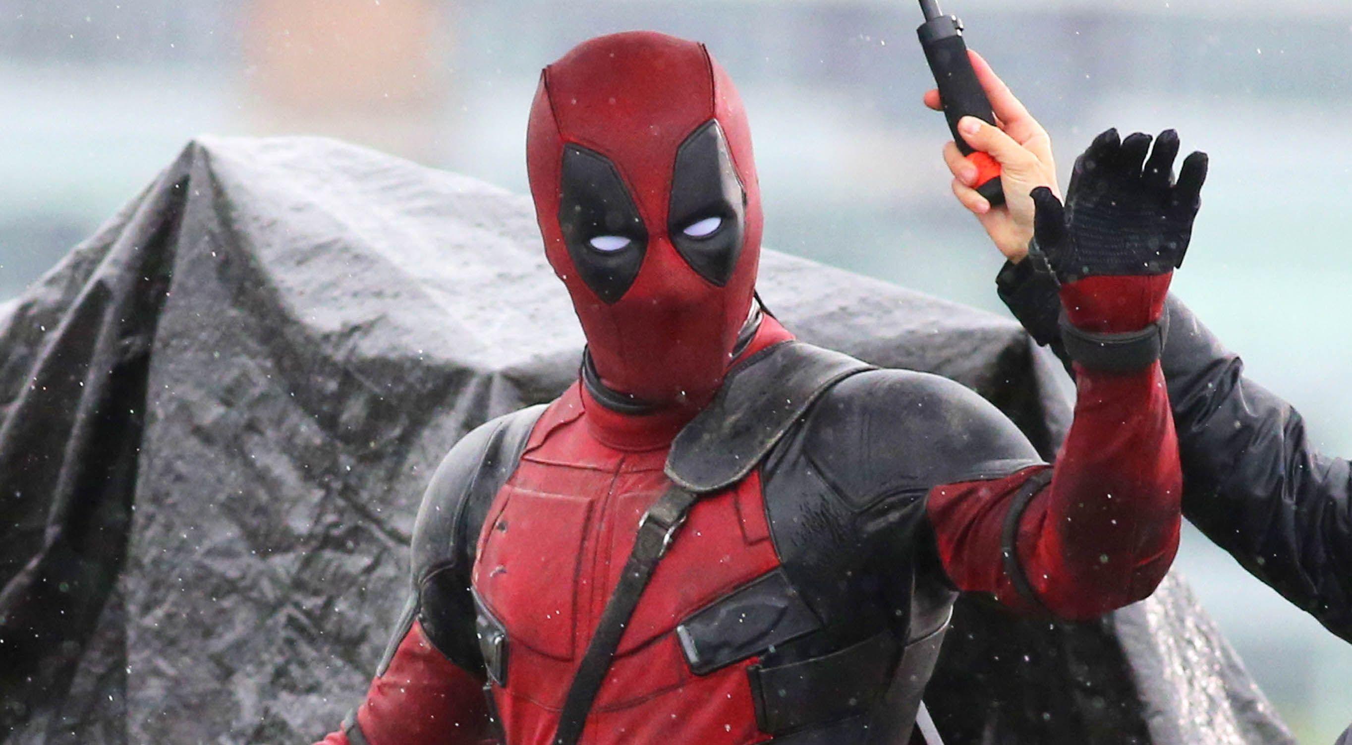 2728x1503 Ryan Reynolds Gets Back to 'Deadpool' Action After Hit & Run