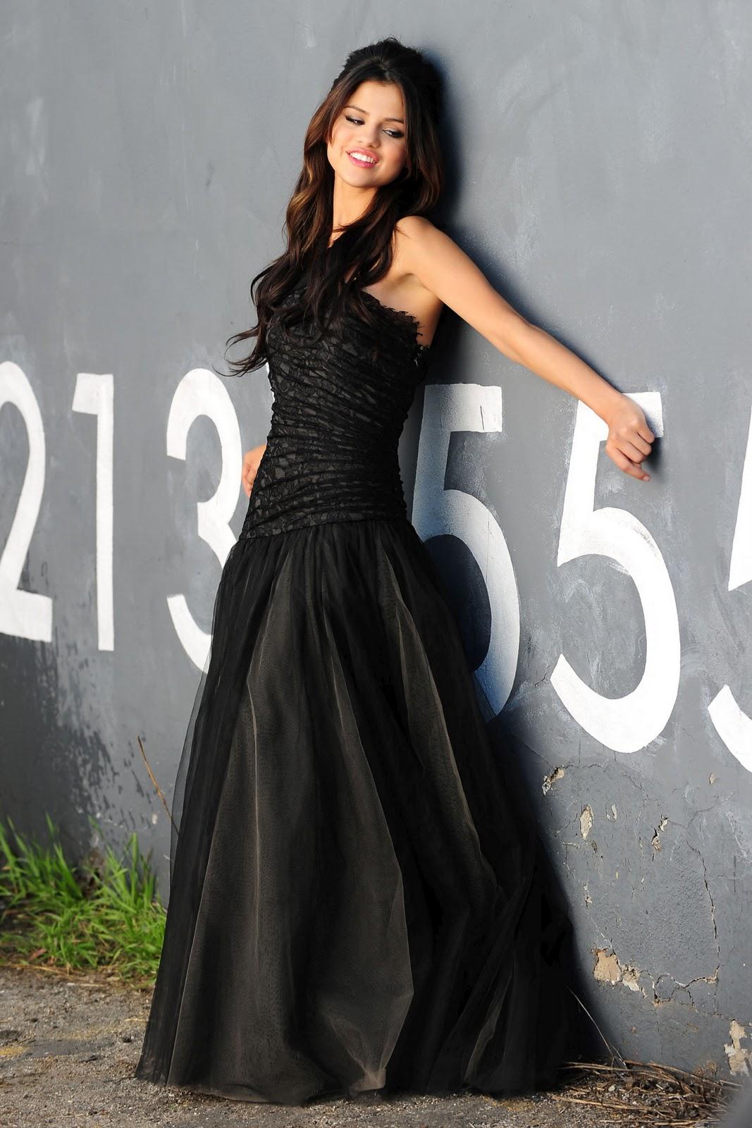 1067x1600 Latest Wallpaper: Selena Gomez latest wallpaper gallery on “Who Says” Music Video Set