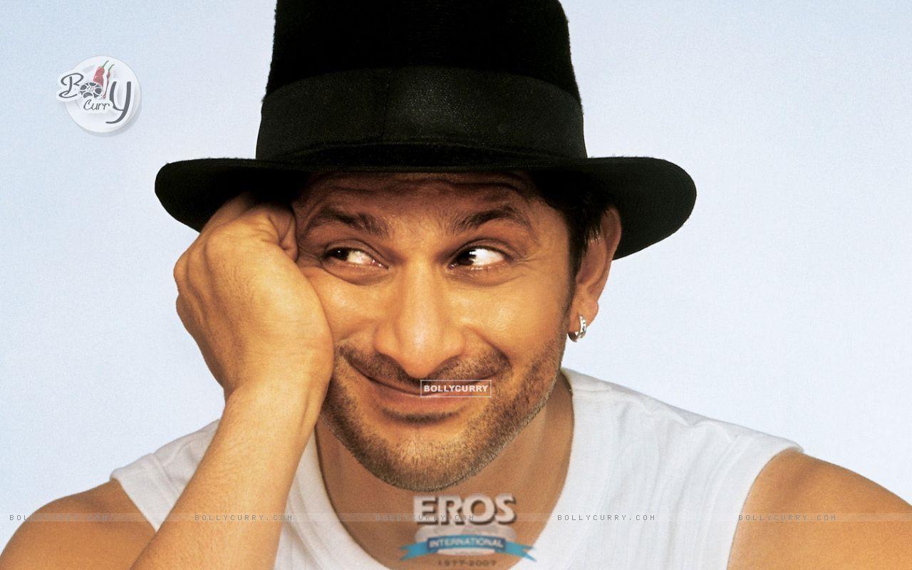 1280x800 Arshad Warsi in Mr. White Mr. Black movie. Arshad Warsi Photo Gallery