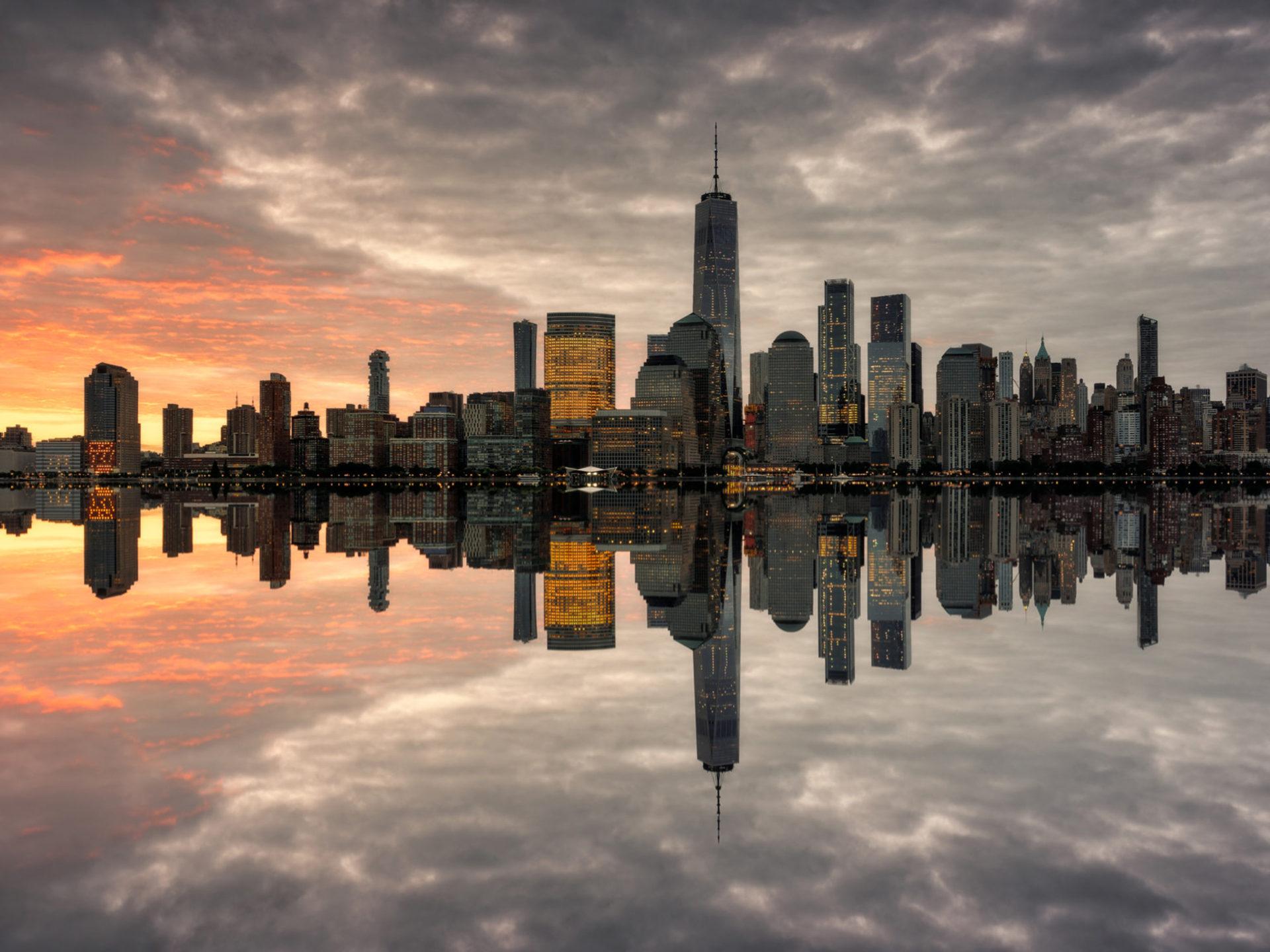 1920x1440 Manhattan Skyline The Most Populated New York City Sunnset Reflection In The Water Miror Ultra HD Wallpaper For Desktop Mobile Phones And Laptops 3840x2160 :