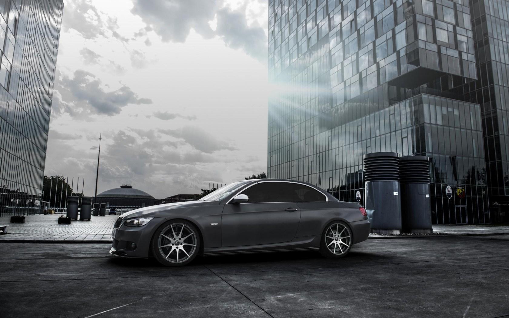 1680x1050 BMW E93 City Car Side wallpaperx1050