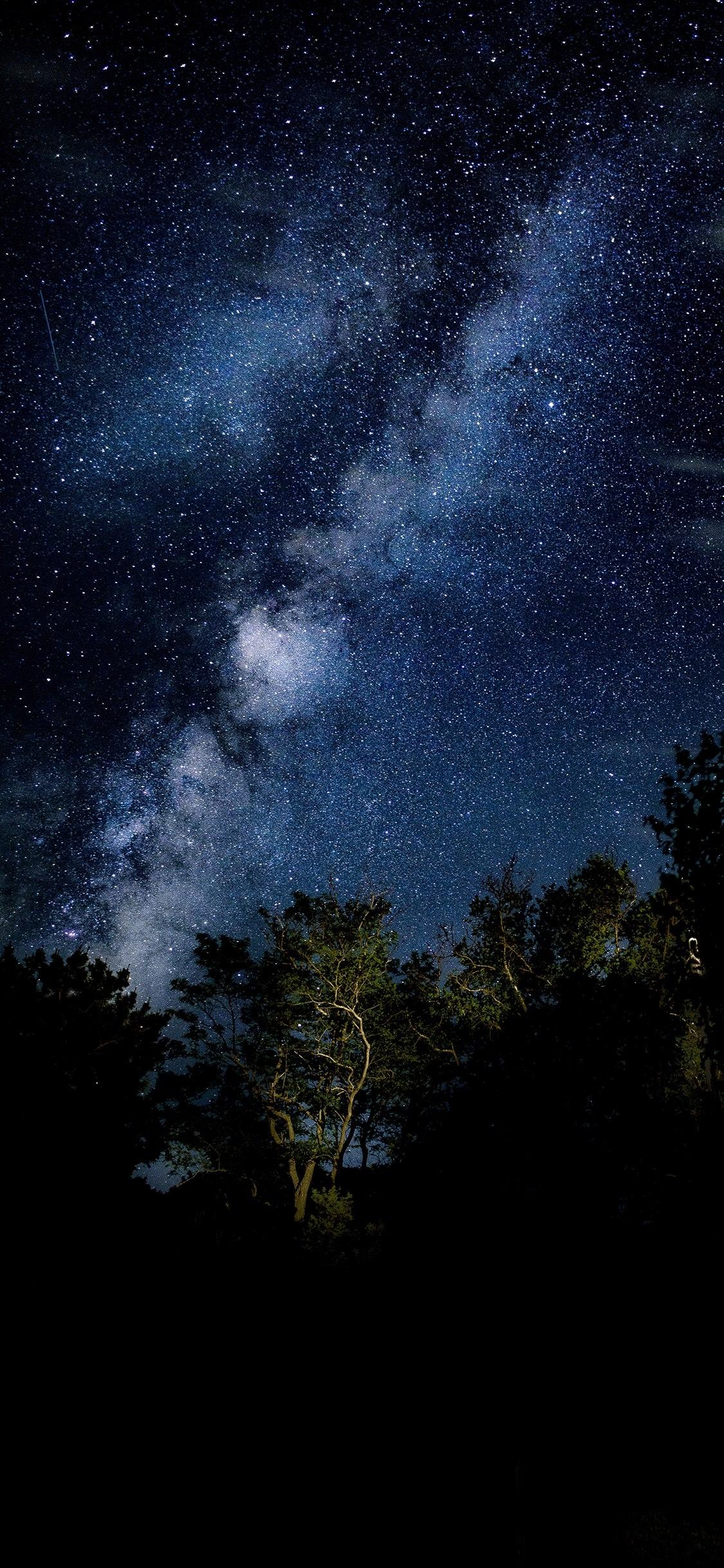 1125x2436 Milky Way Wallpaper art: Free HD Download
