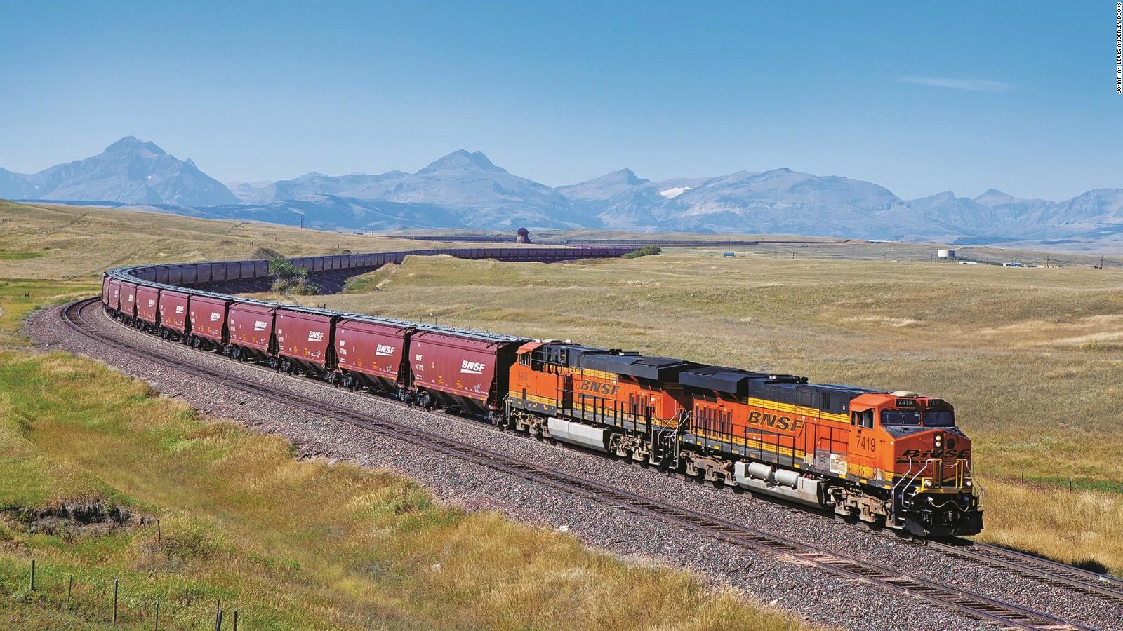 1600x900 Trains in western US captured in stunning photo book