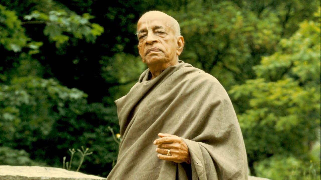 1280x720 Getting Uncontaminated by Srila Prabhupada (SB 3.26.01) Bombay, December 1974