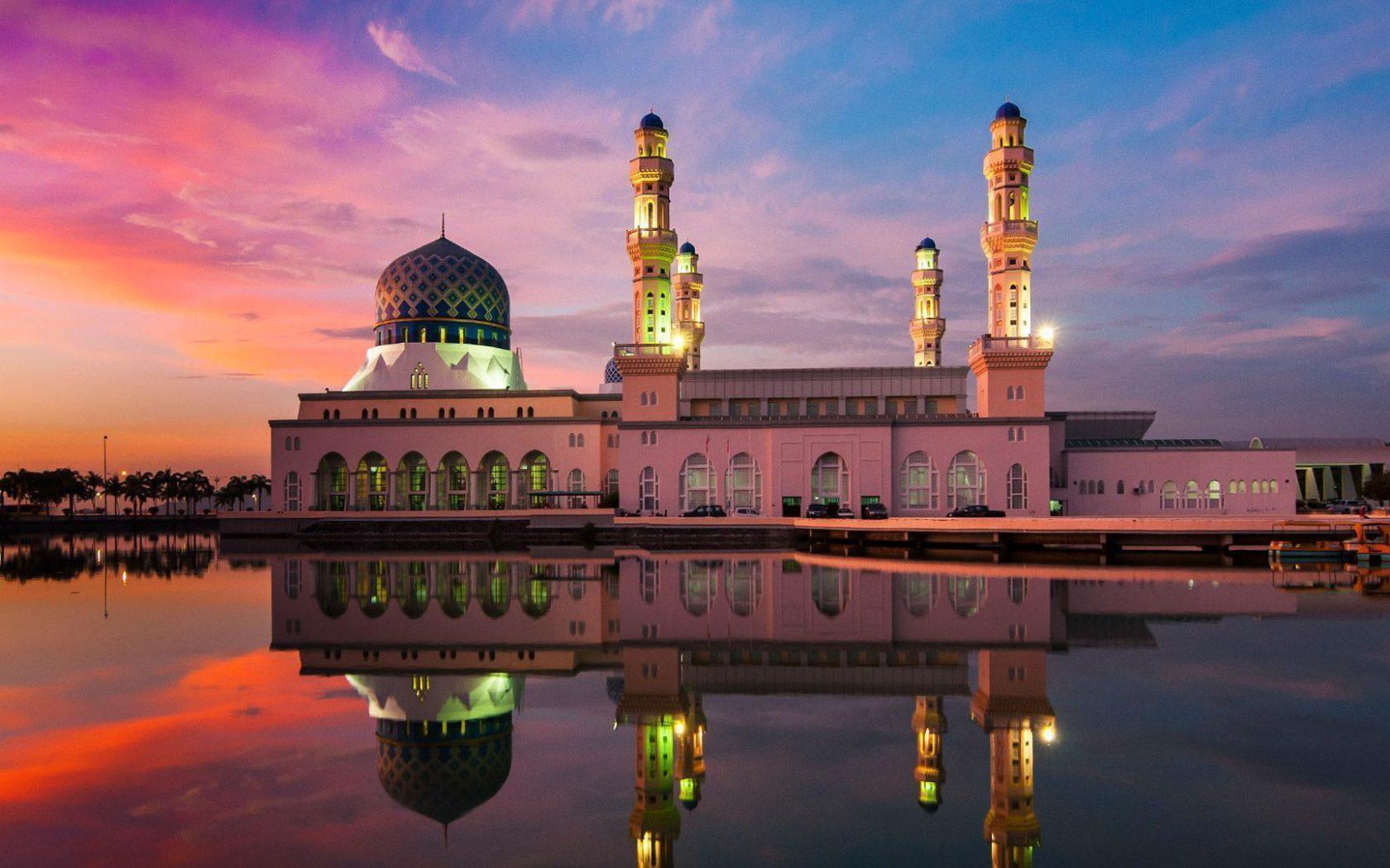 1680x1050 Kota Kinabalu City Mosque Is The Second Main Mosque In Kota Kinabalu Sabah Malaysia Sunset Reflection In Water Wallpaper HD 1920x1200 :