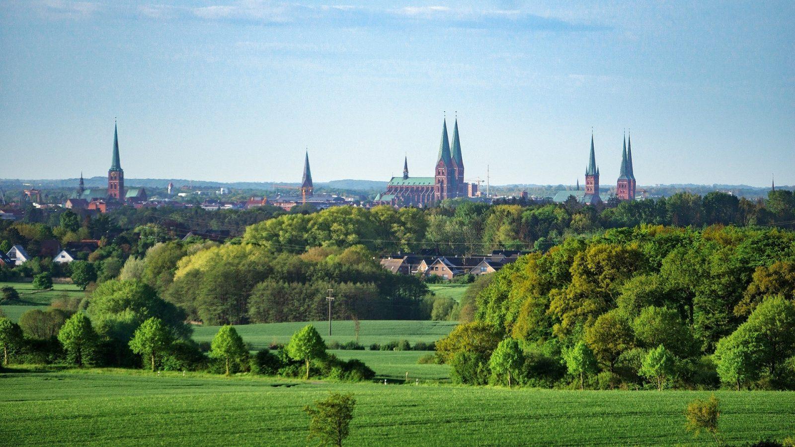 1600x900 Lubeck Germany HD Wallpaper