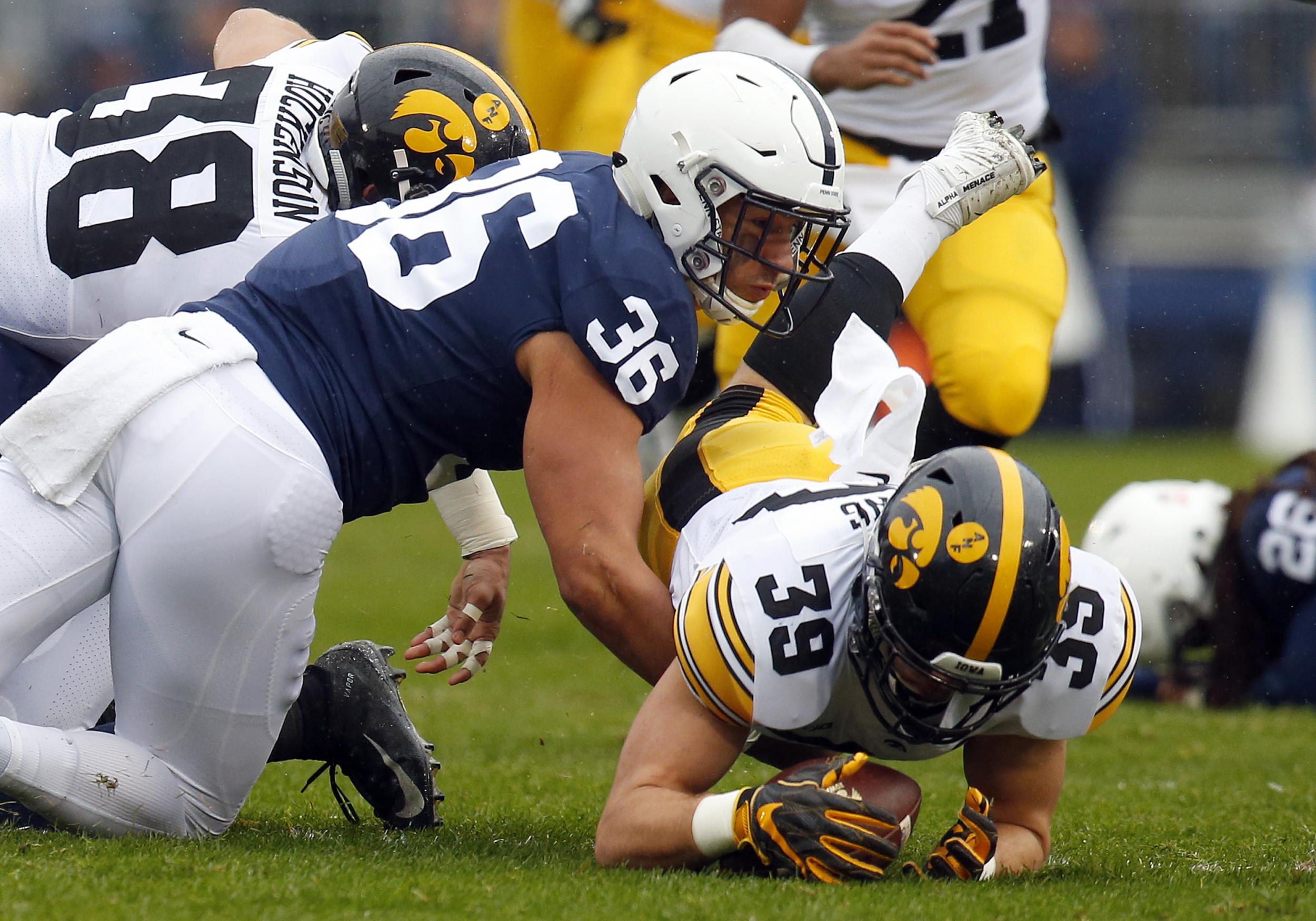 2500x1750 Iowa Hawkeyes, Penn State