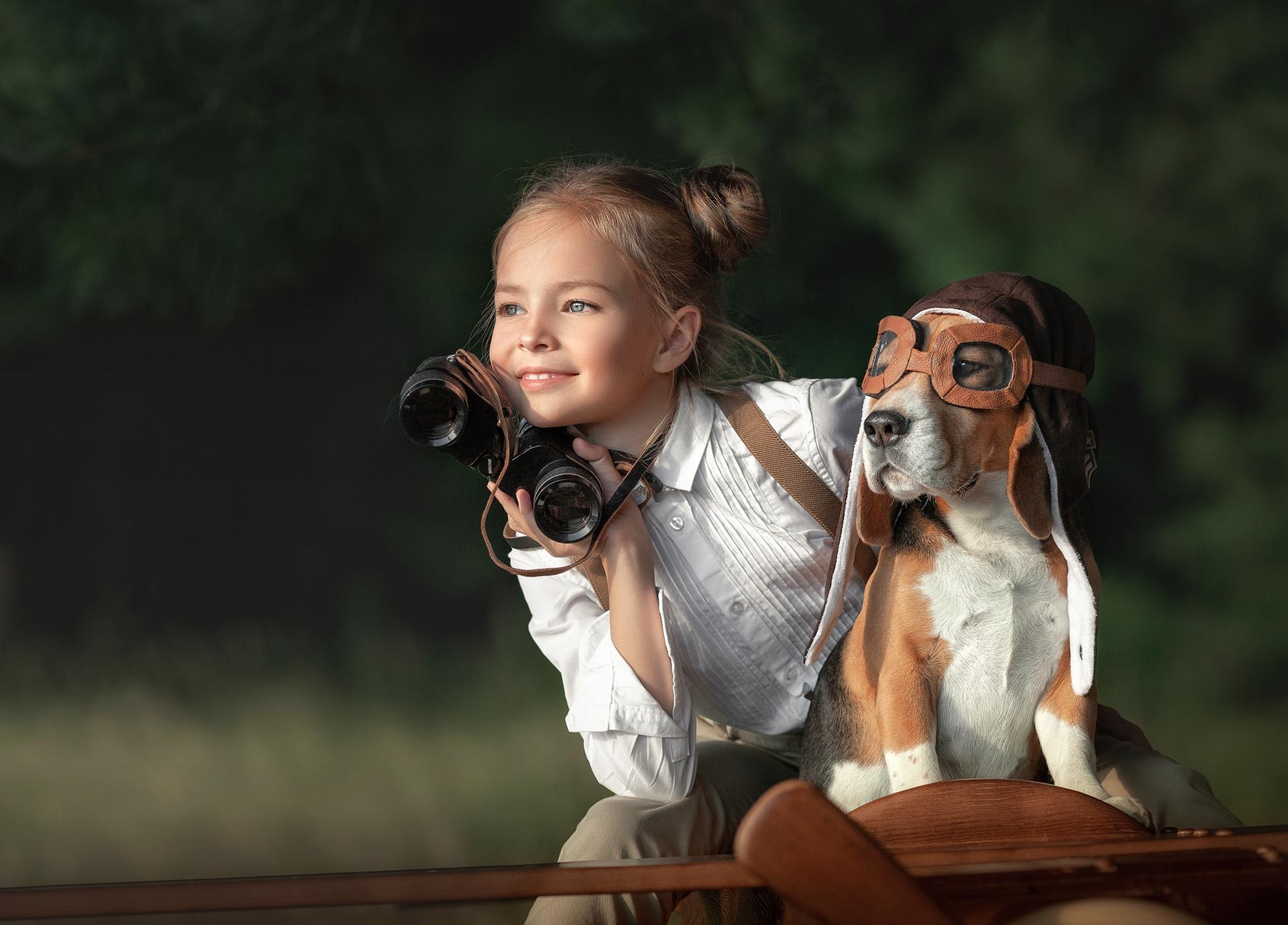 1920x1379 Binoculars, Girl, Pet, Child, Depth Of Field, Beagle, Little Girl, Dog wallpaper