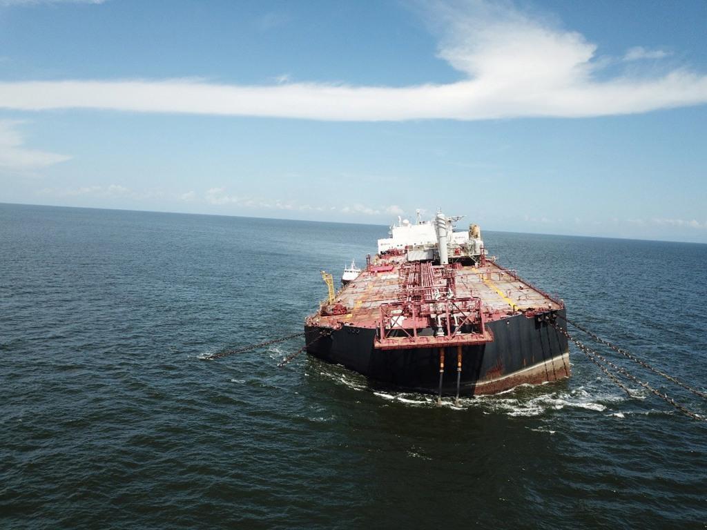 1024x768 Stricken Venezuelan oil tanker raises fears of Caribbean ecological disaster