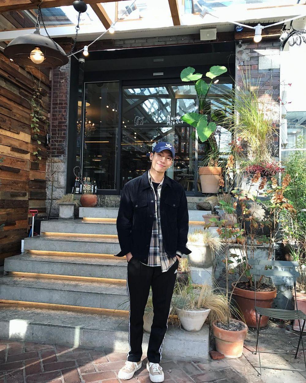 1000x1250 Wi Ha Joon Wallpaper