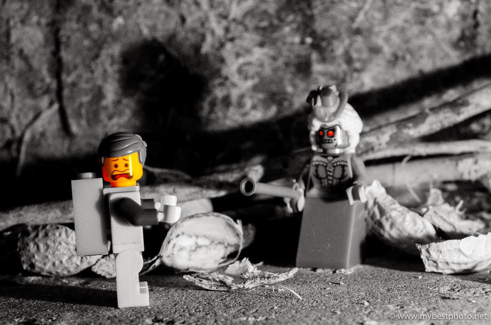 1600x1059 Lego Minifigures in the Wild: Lego Minifigure Series Lego Movie Emmet and Calamity Drone