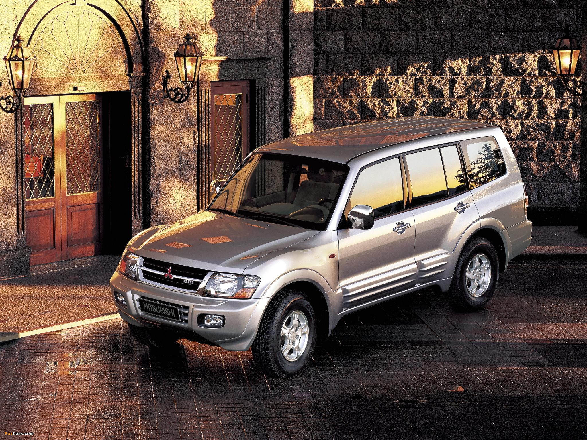 2048x1536 Mitsubishi Montero III 1999 SUV 5 door - OUTSTANDING CARS