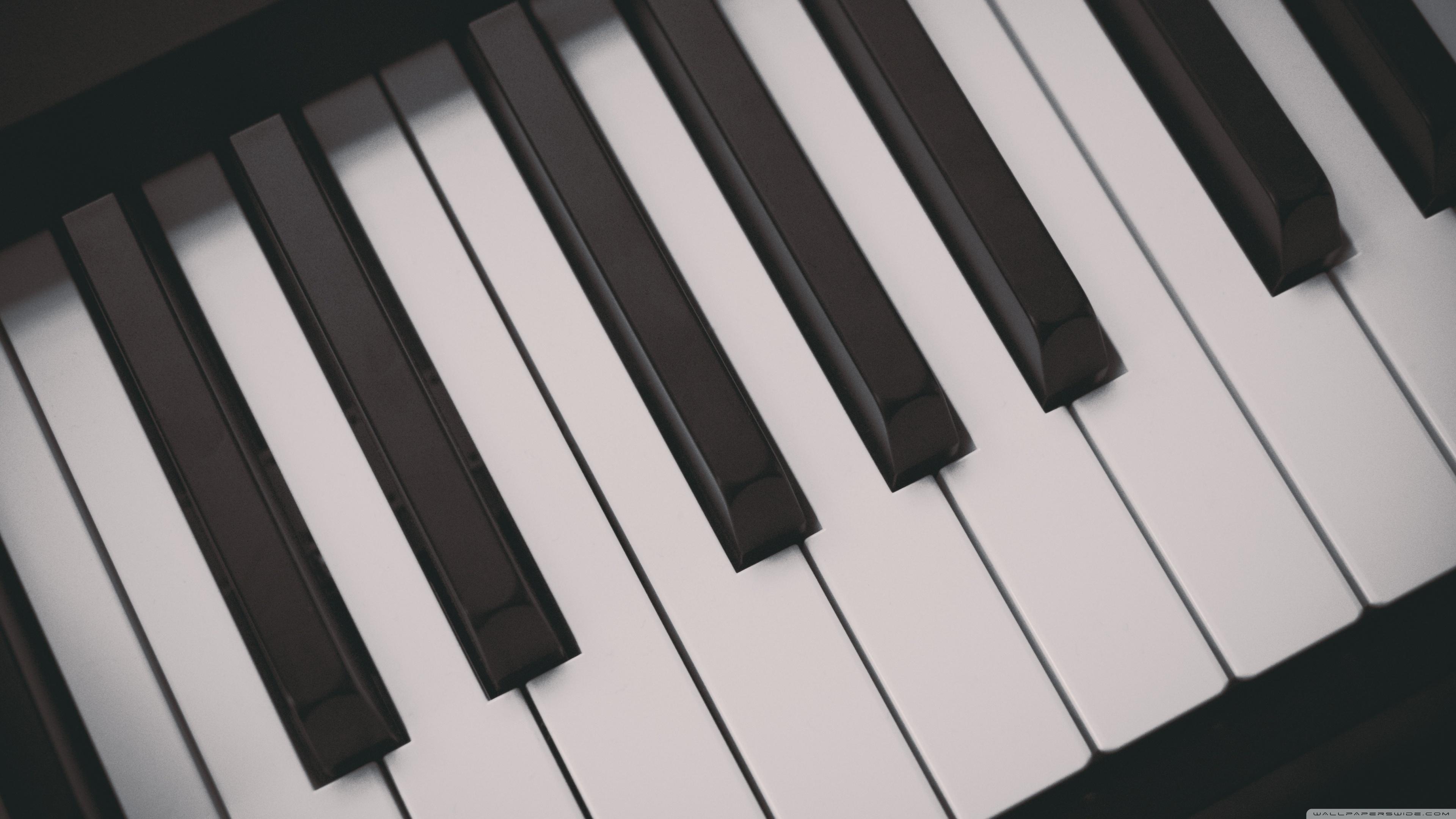 3840x2160 Piano Wallpaper