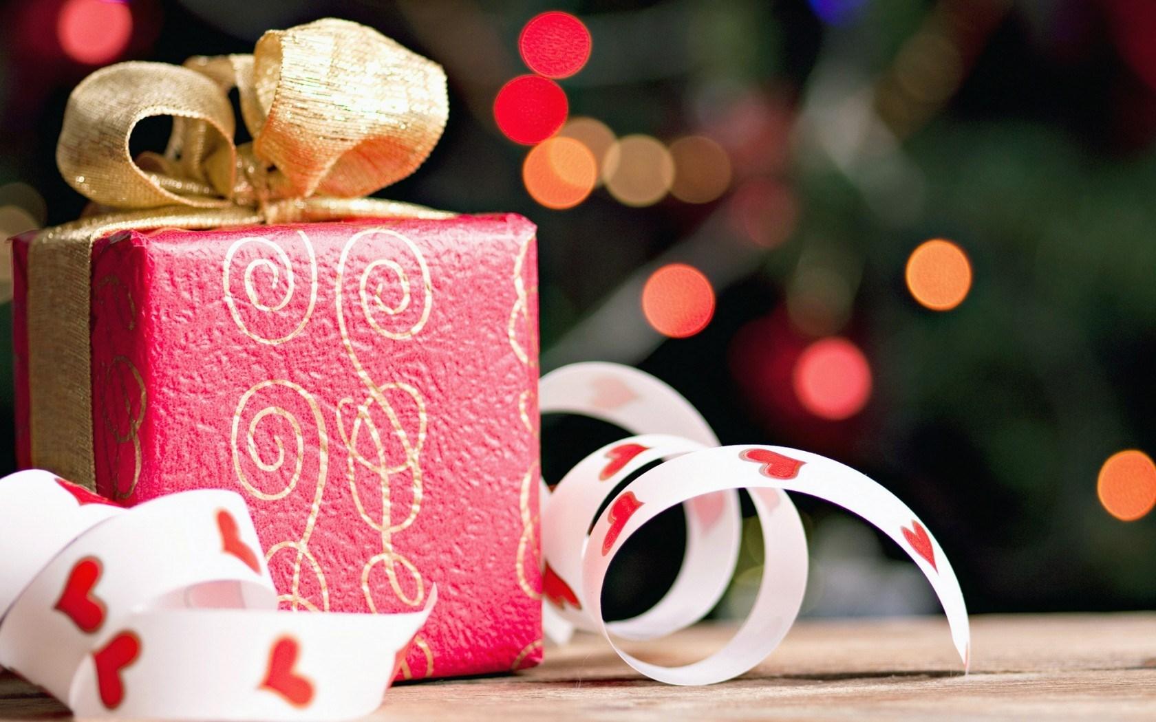 1680x1050 Gift Box Bow Bokeh Christmas wallpaperx1050
