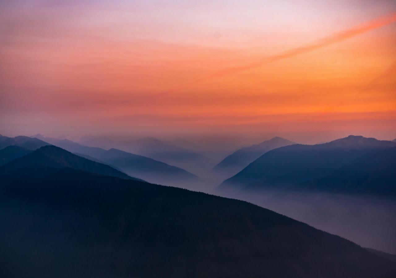 1280x900 Download 1280x900 wallpaper hazy sunset, mist, mountains, horizon, nature, widescreen, 1280x900 HD image, background, 26082