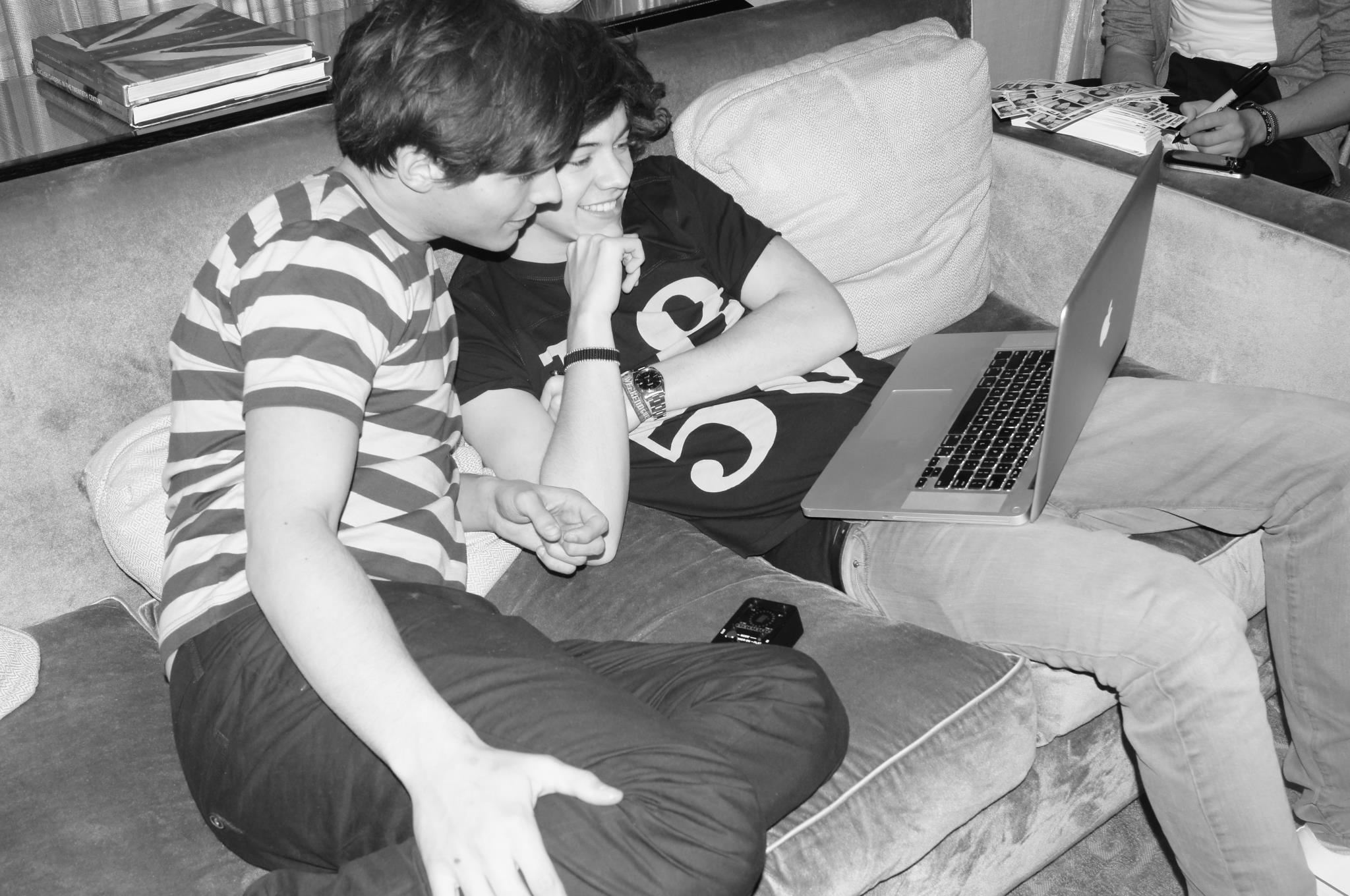 2048x1360 Larry Stylinson image larry stylinson HD wallpaper and background
