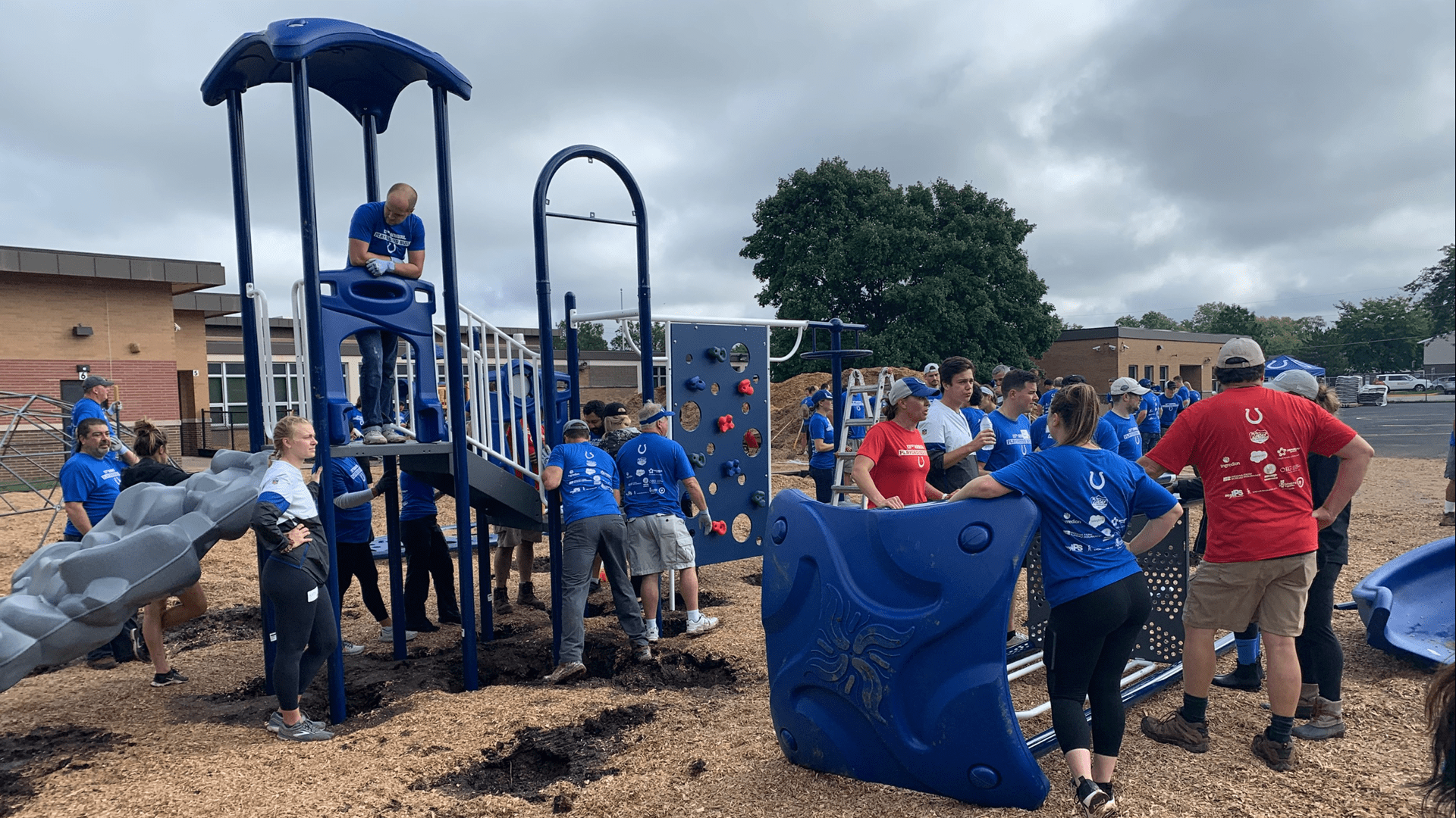 1920x1080 Colts help build school playground