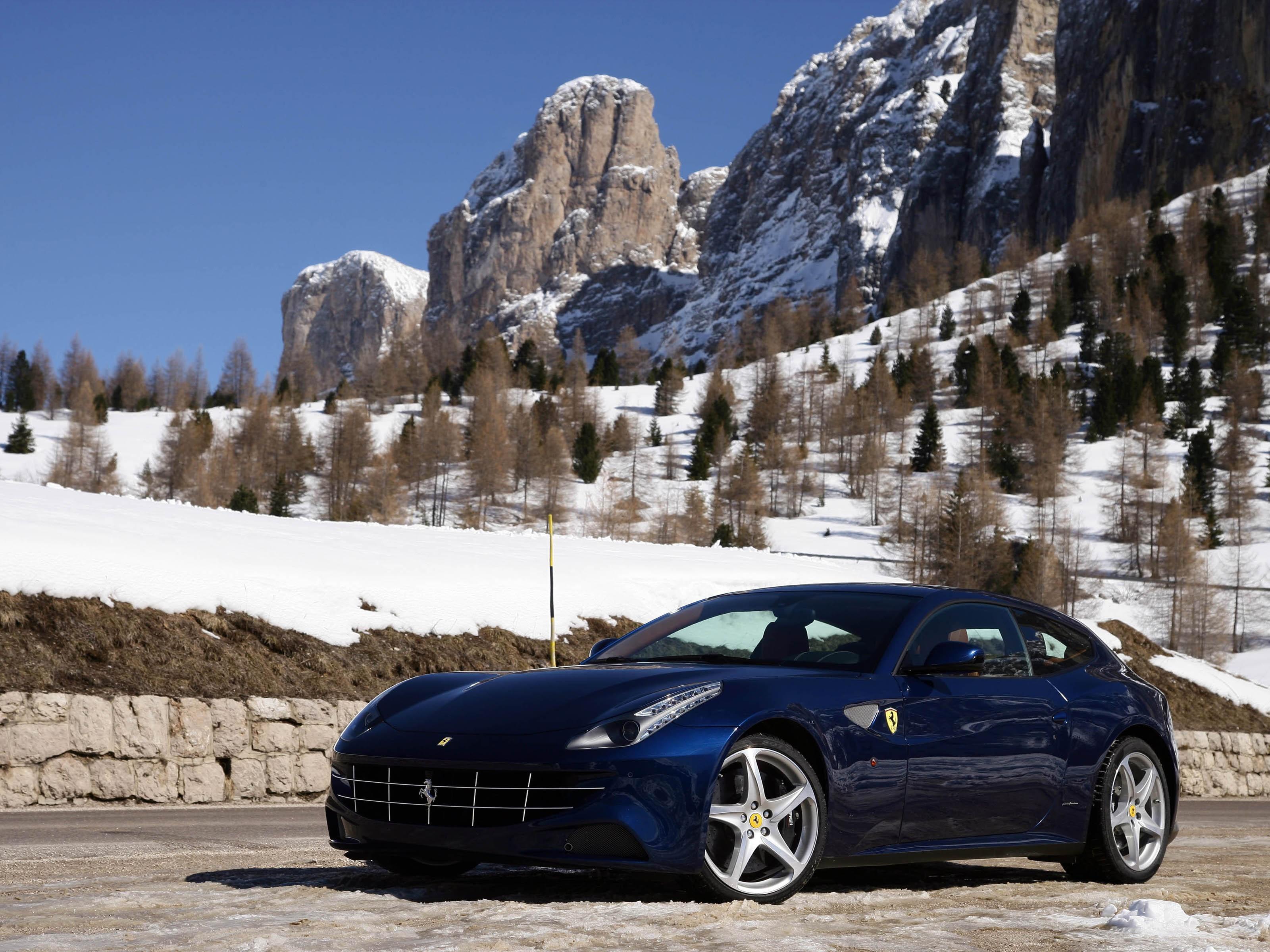 3200x2400 Car in the snowy mountains wallpaper and image, picture, photo