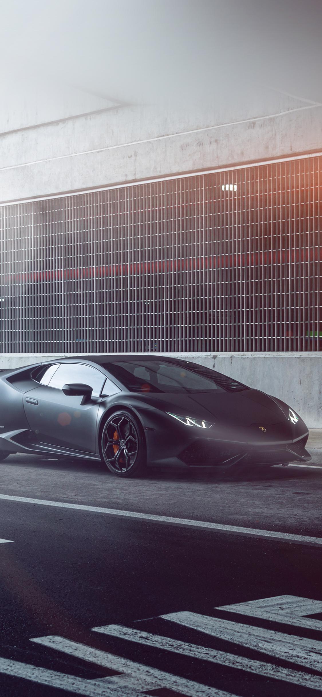 1125x2436 Lamborghini Huracan Vellano Matte Black Car Flare Wallpaper
