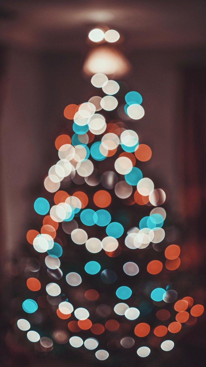 675x1200 Brandon Woelfel's some Christmas wallpaper for you now that Thanksgiving had her moment