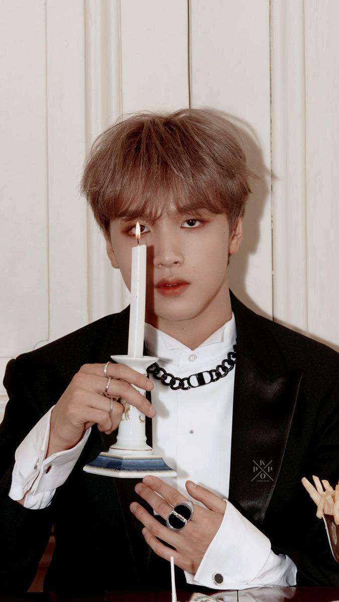 675x1200 kpop locks