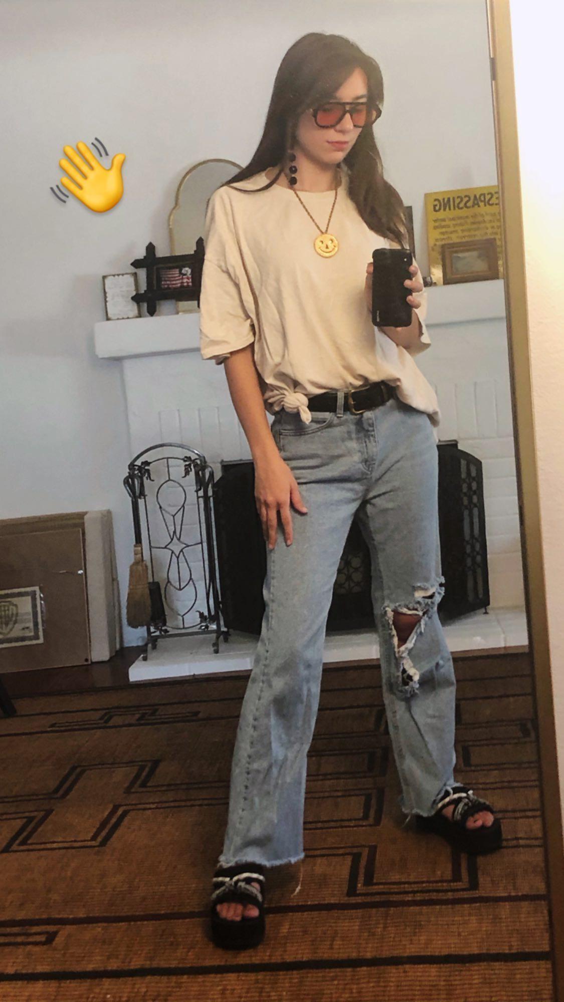 1125x2000 Amy Nelson's Feet << wikiFeet