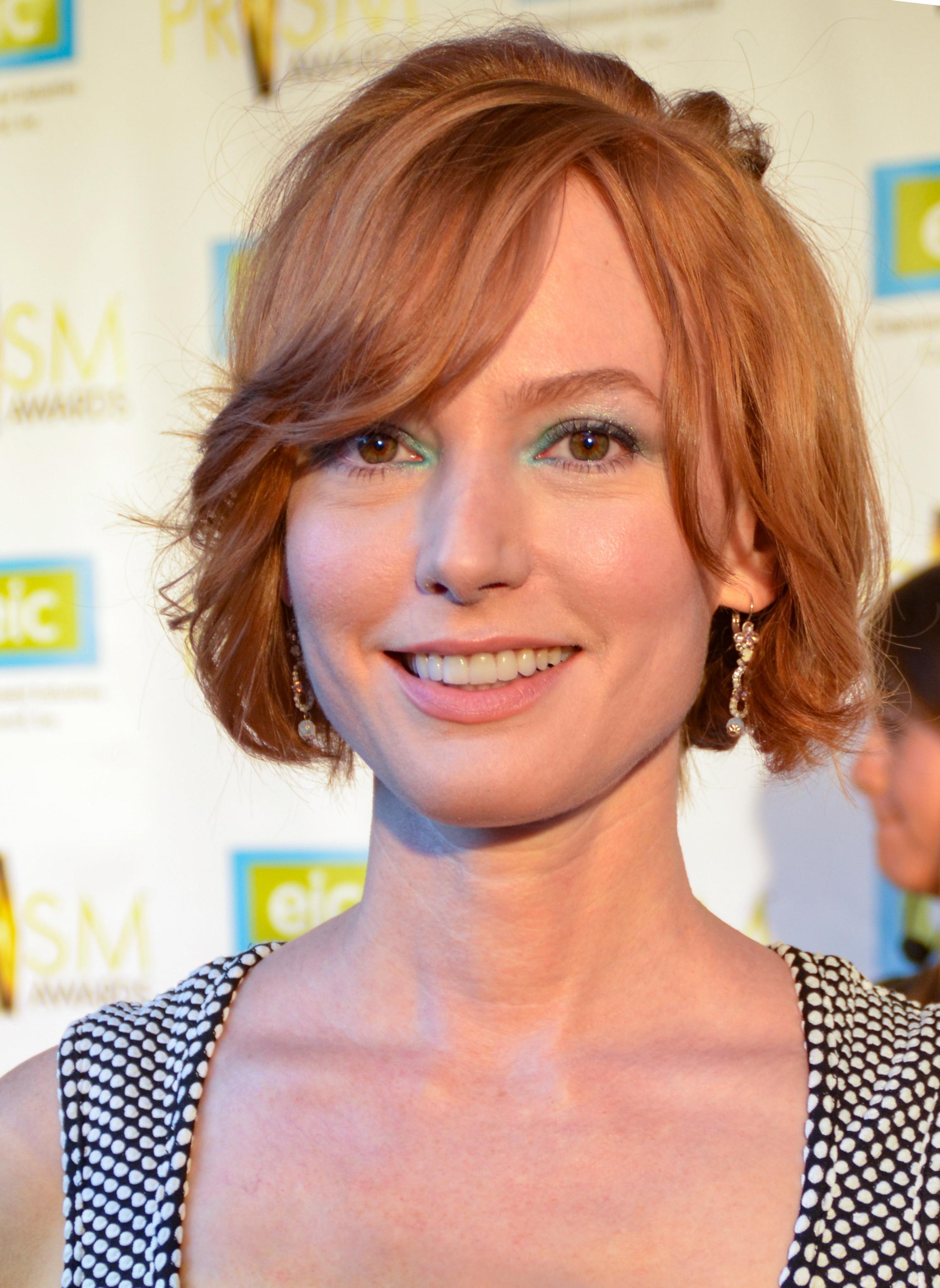 Alicia Witt Wallpapers - Top Free Alicia Witt Backgrounds - WallpaperAccess - How Tall Is Alicia Witt: Actress And Musician’s Petite Build