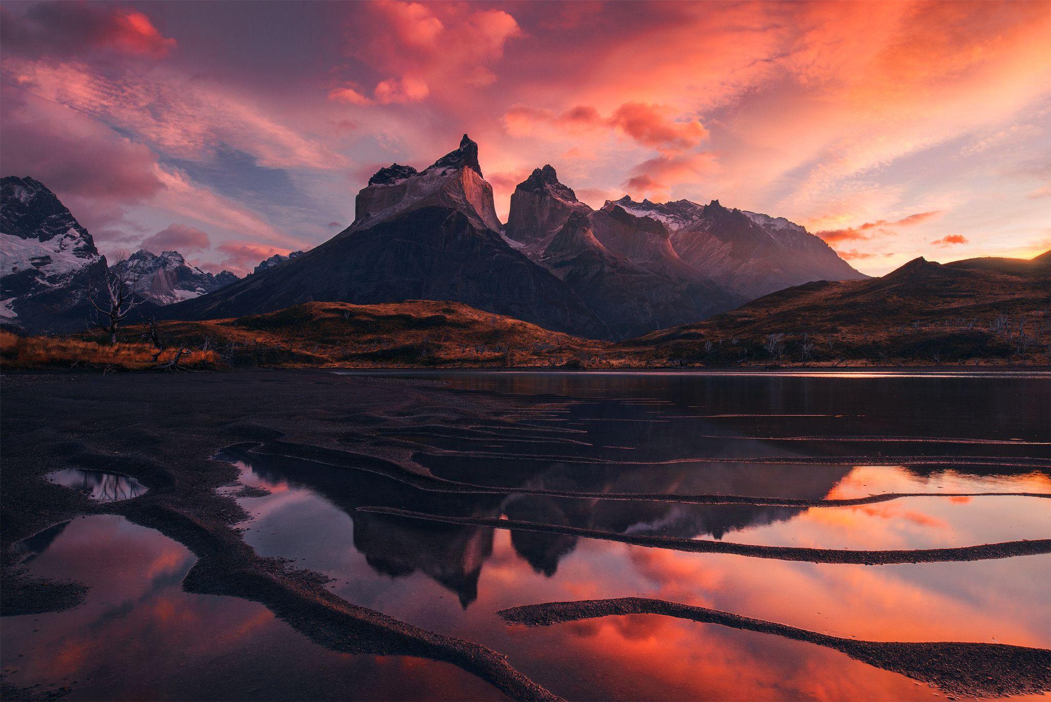 2048x1367 Patagonia Laptop Wallpaper