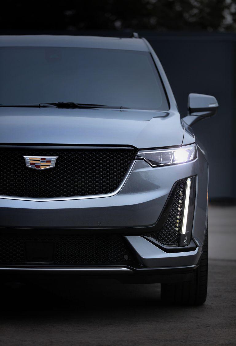 768x1126 Cadillac XT6 Sport quality free high resolution car image